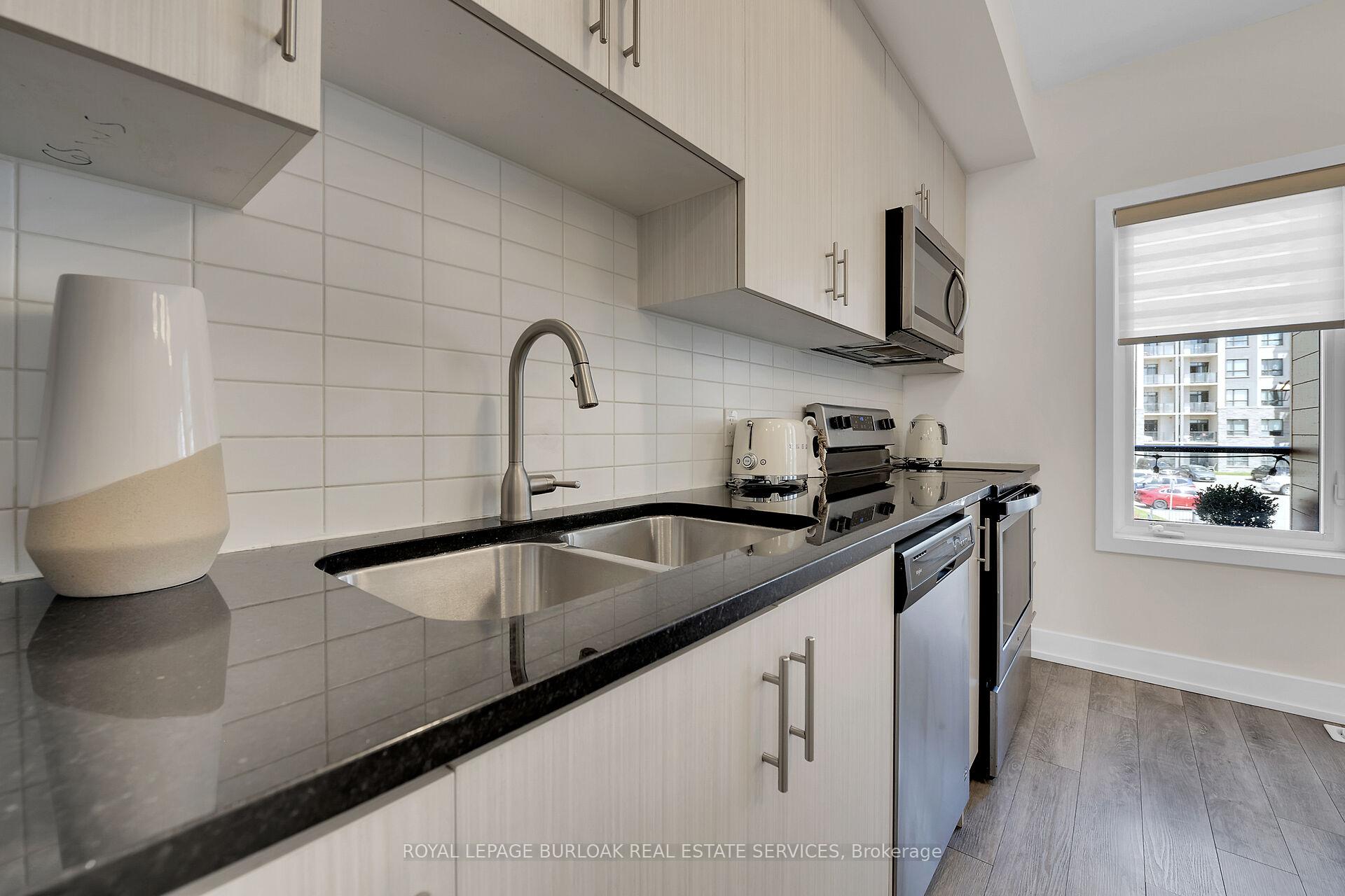 Photo 8 of Unit 9, 115 Shoreview Place, Hamilton, Lakeshore — HOMEH