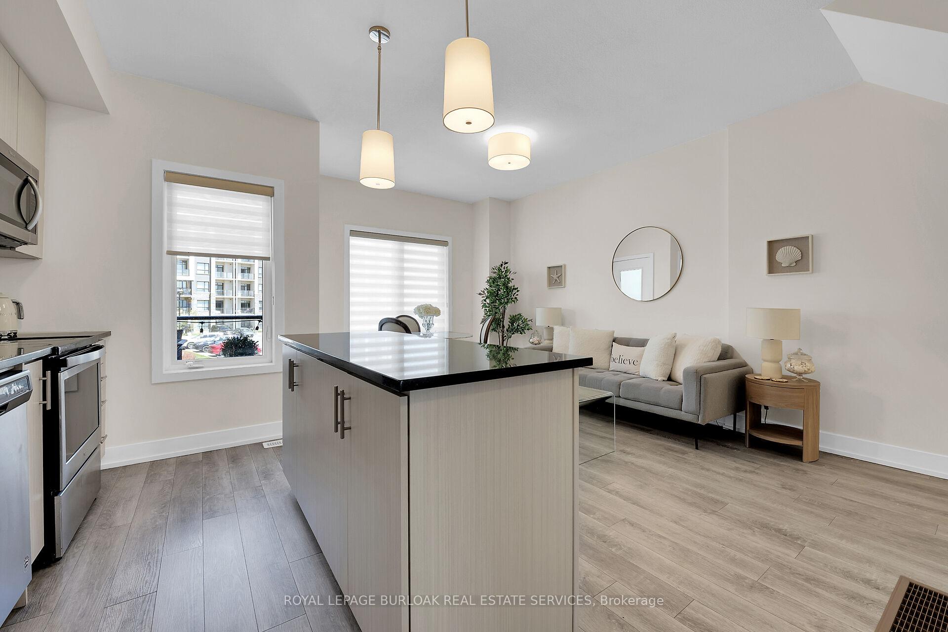 Photo 10 of Unit 9, 115 Shoreview Place, Hamilton, Lakeshore — HOMEH