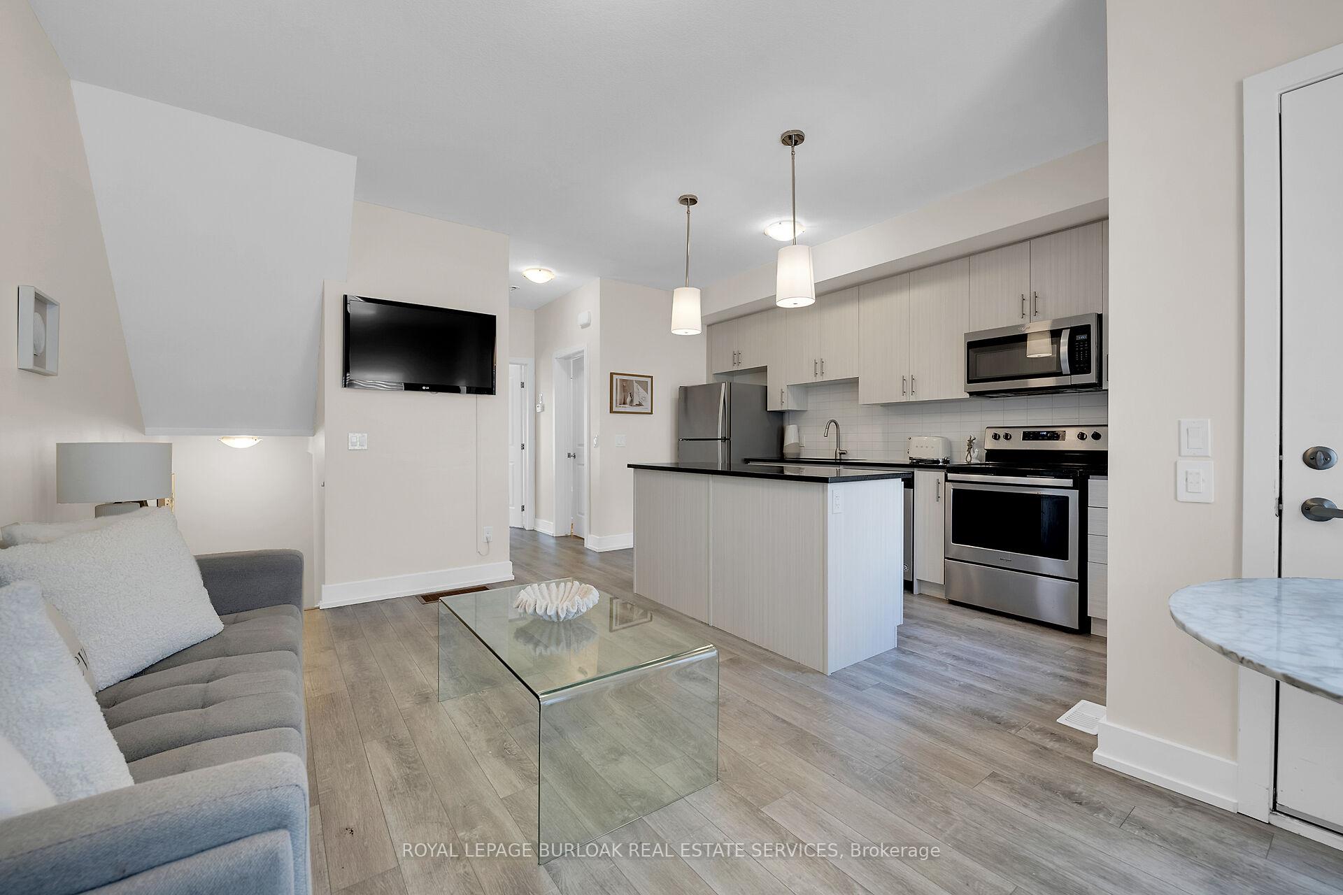 Photo 13 of Unit 9, 115 Shoreview Place, Hamilton, Lakeshore — HOMEH