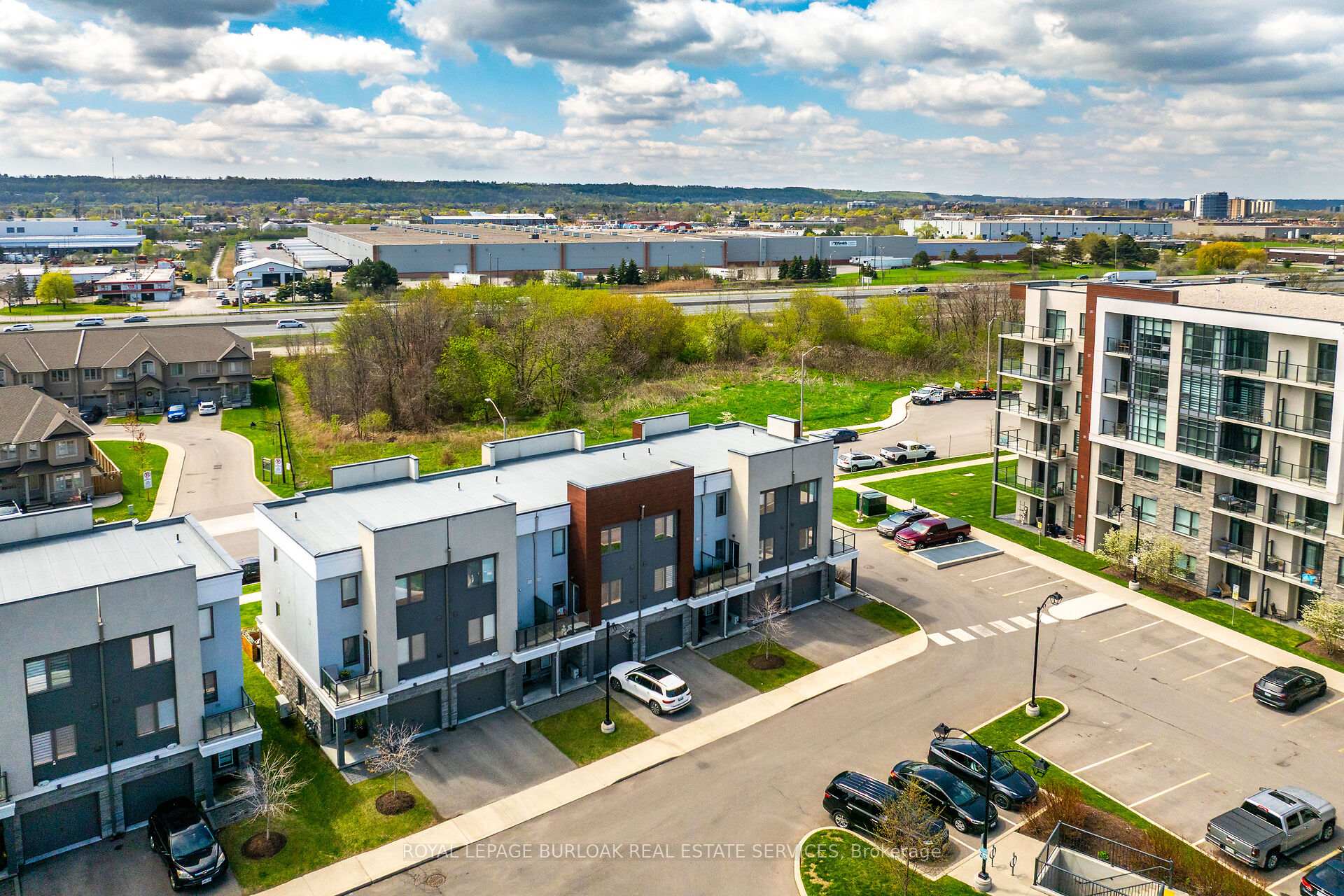 Photo 43 of Unit 9, 115 Shoreview Place, Hamilton, Lakeshore — HOMEH