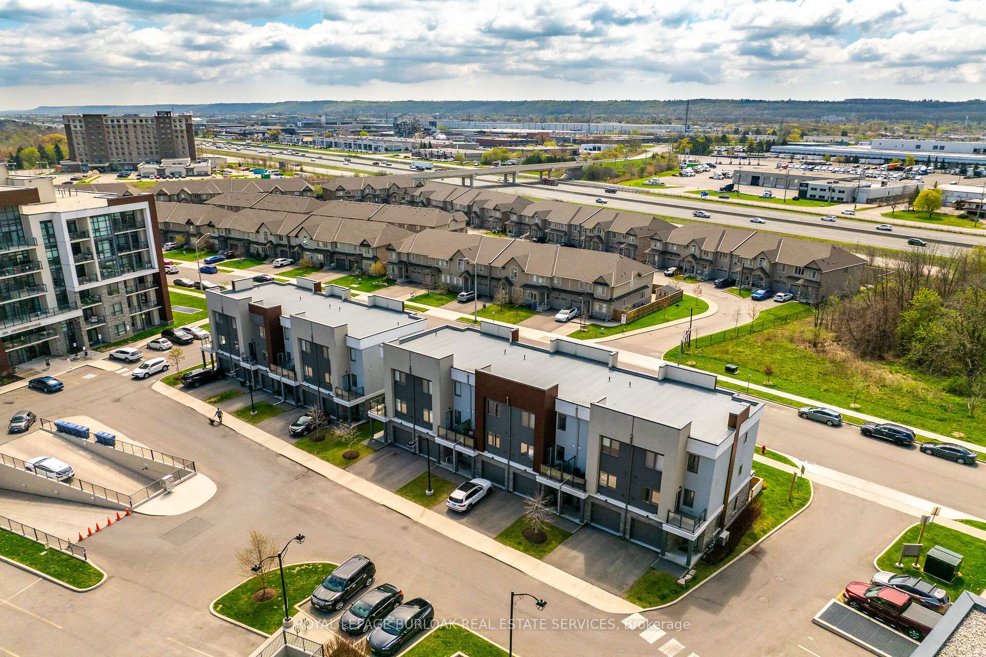 Photo 44 of Unit 9, 115 Shoreview Place, Hamilton, Lakeshore — HOMEH