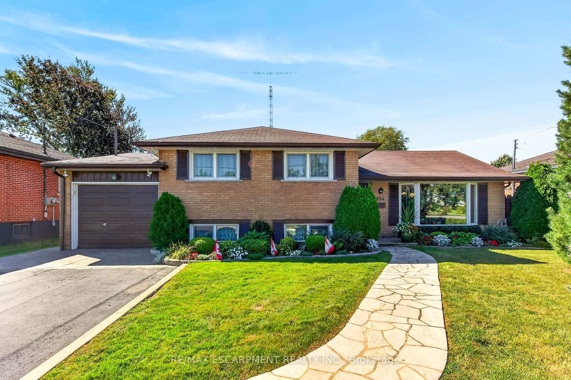 Photo 3 of 994 Barton Street, Hamilton, Fruitland — HOMEH