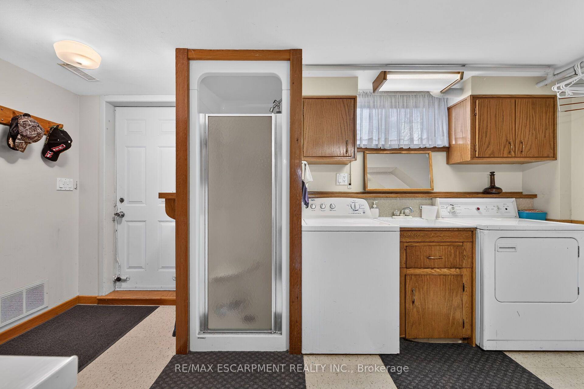 Photo 33 of 994 Barton Street, Hamilton, Fruitland — HOMEH