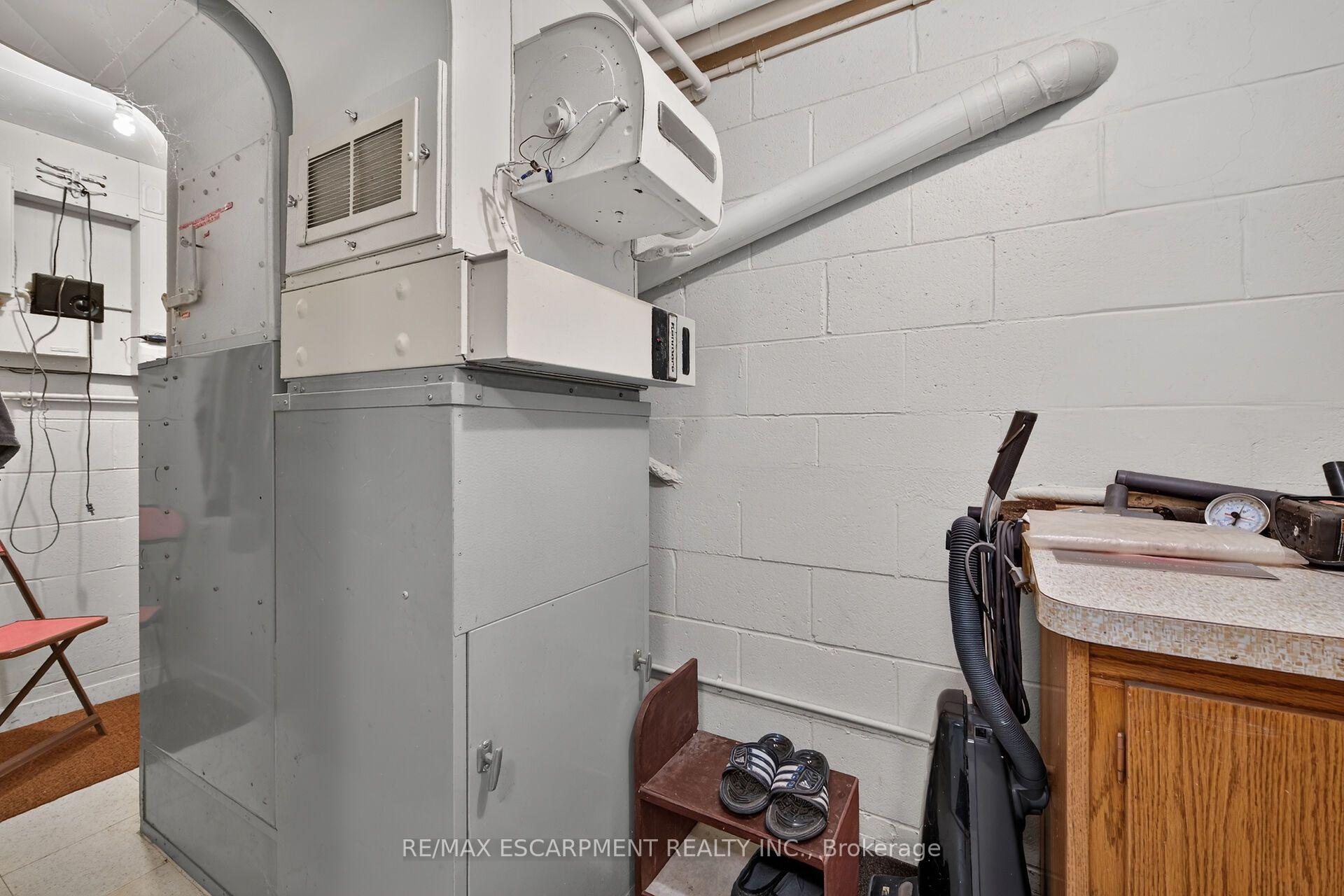 Photo 37 of 994 Barton Street, Hamilton, Fruitland — HOMEH