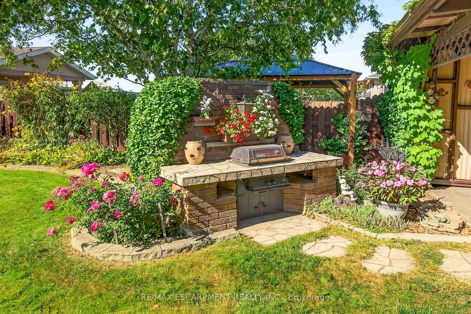 Photo 44 of 994 Barton Street, Hamilton, Fruitland — HOMEH