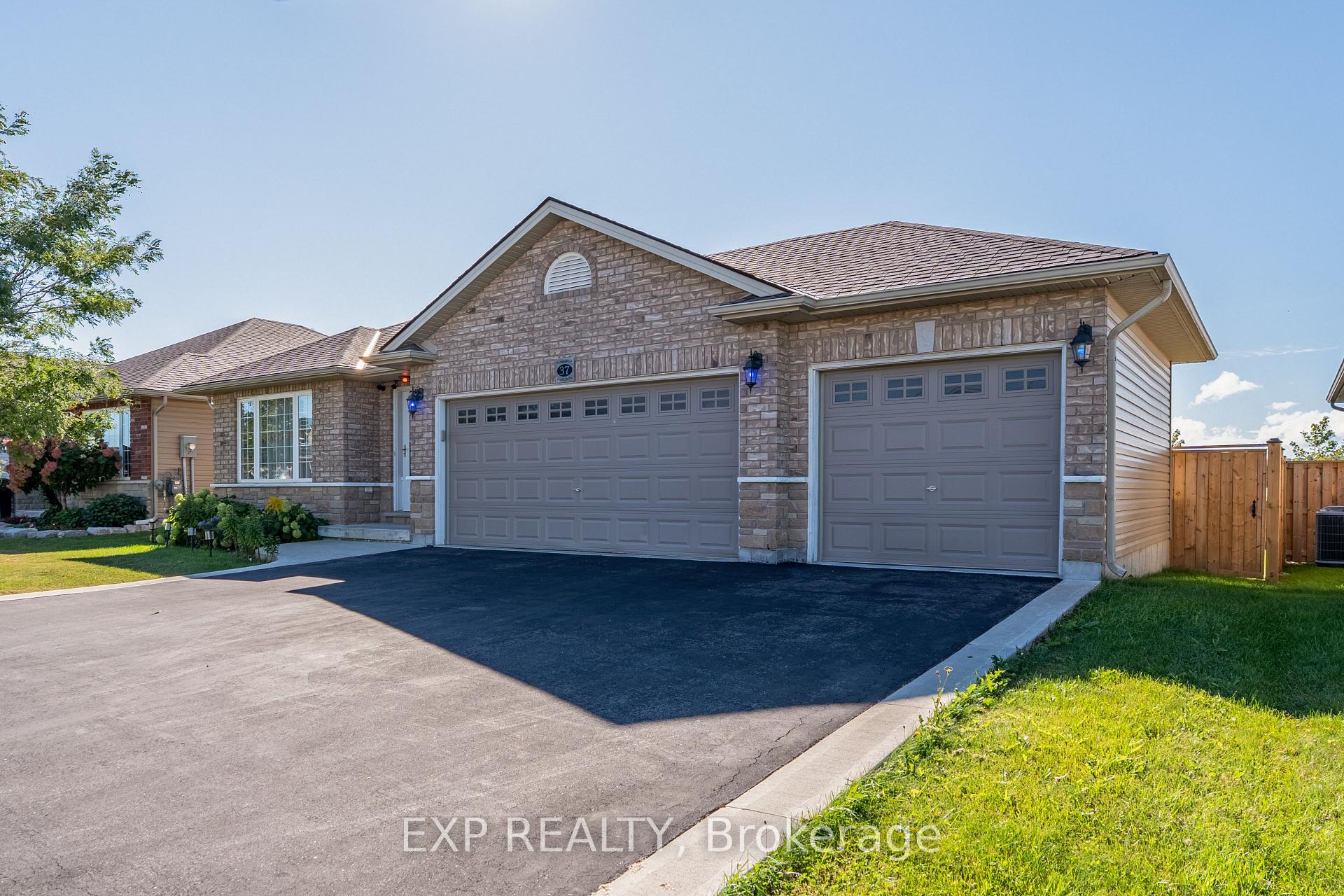 Photo 2 of 37 Helen Drive E, Haldimand — HOMEH
