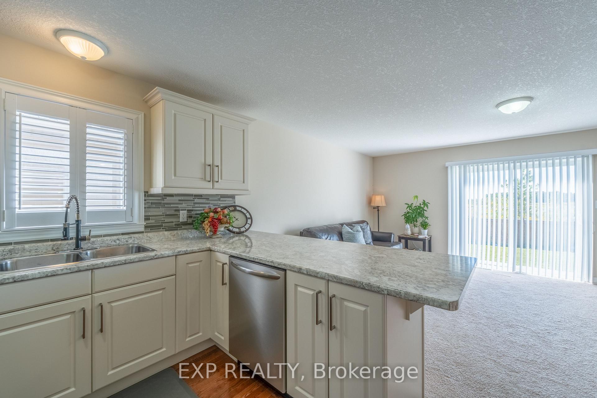 Photo 12 of 37 Helen Drive E, Haldimand — HOMEH