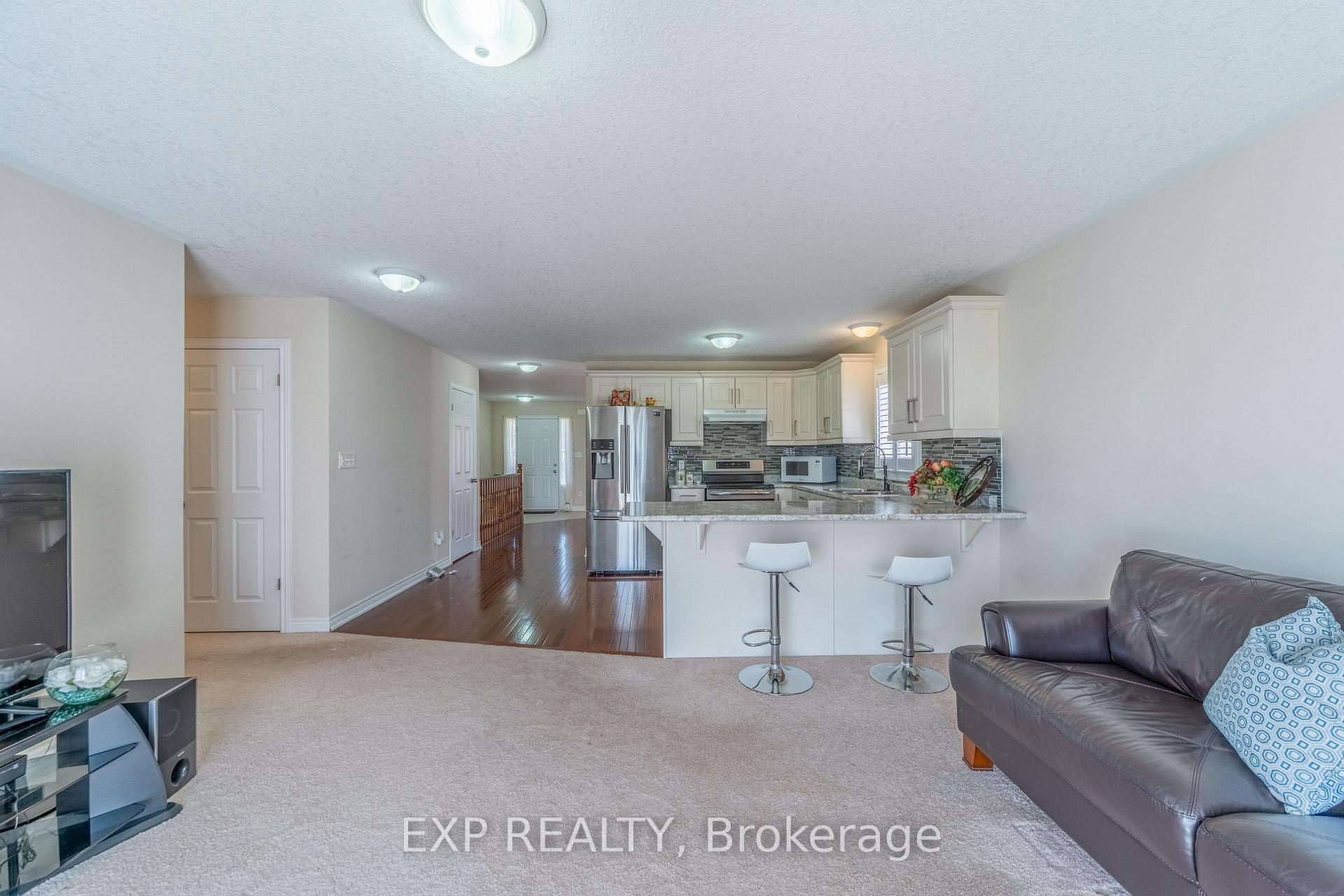 Photo 15 of 37 Helen Drive E, Haldimand — HOMEH