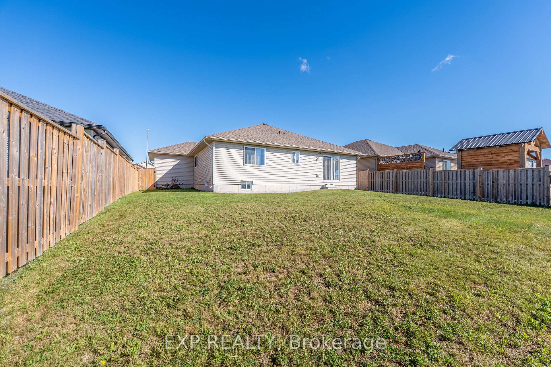 Photo 36 of 37 Helen Drive E, Haldimand — HOMEH