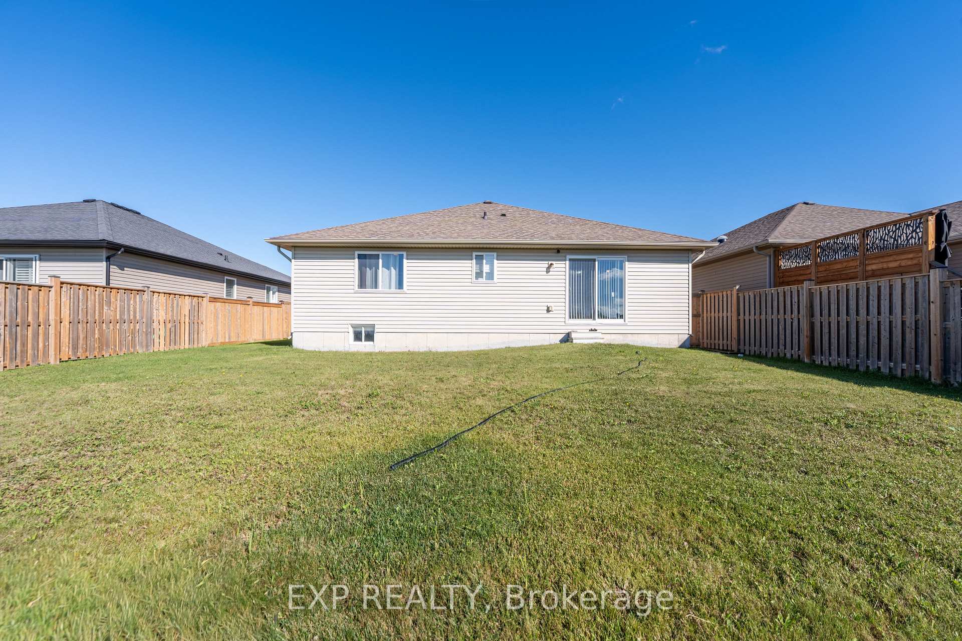 Photo 37 of 37 Helen Drive E, Haldimand — HOMEH