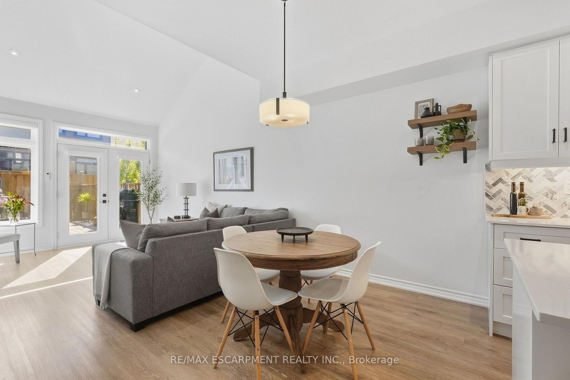 Photo 16 of 26 Bensley Lane, Hamilton, Mountview — HOMEH