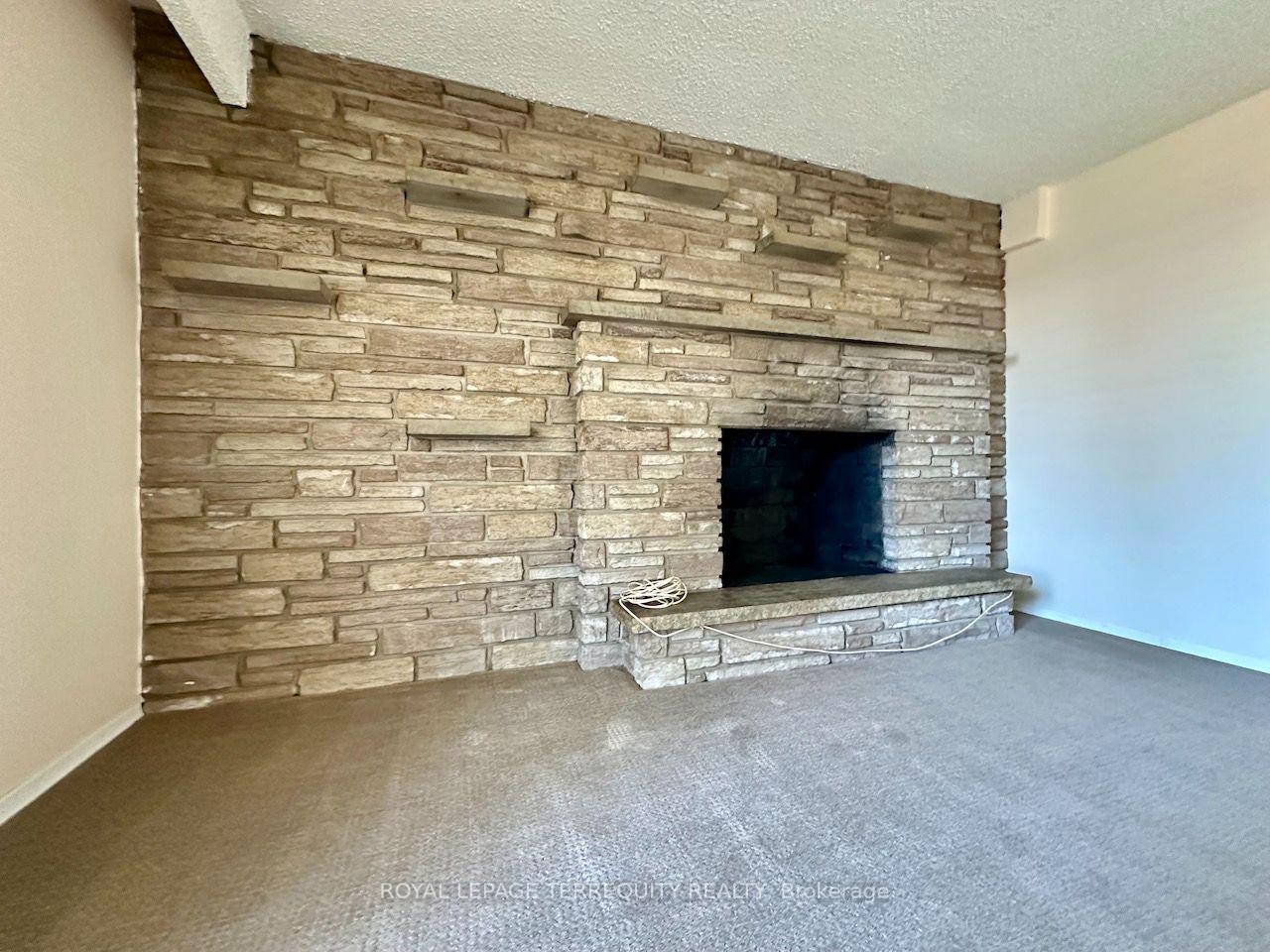 Photo 3 of Unit Unit A, 1775 Bowmanville Avenue, Clarington, Bowmanville — HOMEH