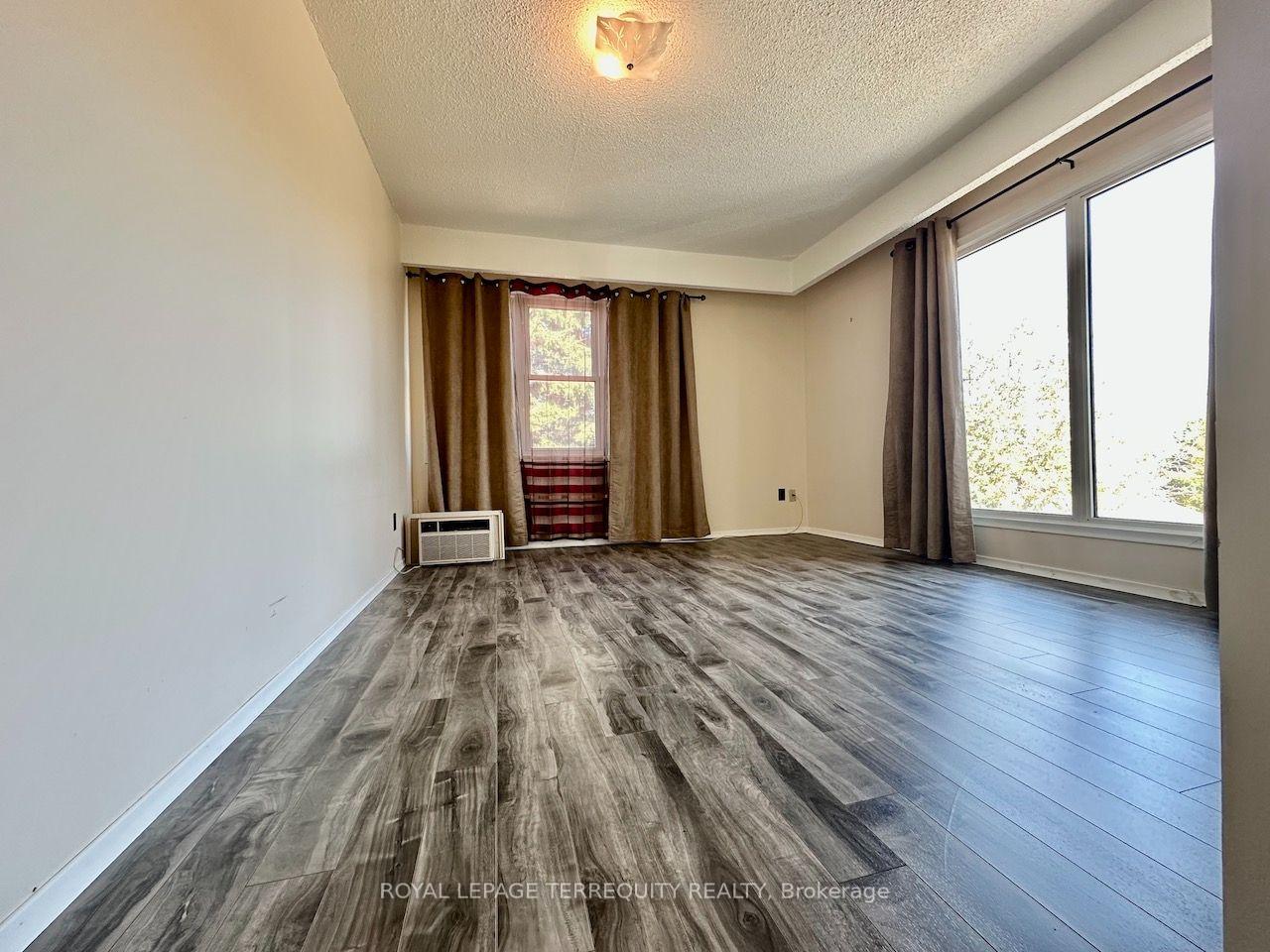 Photo 5 of Unit Unit A, 1775 Bowmanville Avenue, Clarington, Bowmanville — HOMEH