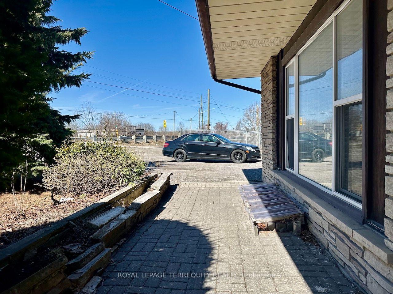 Photo 13 of Unit Unit A, 1775 Bowmanville Avenue, Clarington, Bowmanville — HOMEH