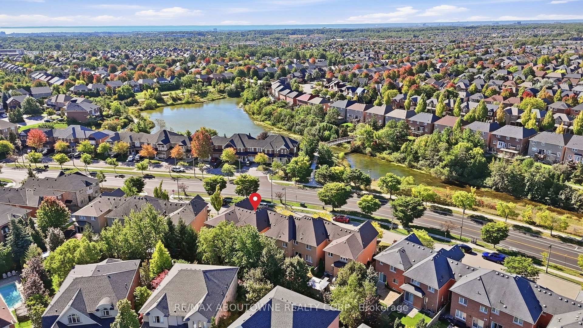 Photo 2 of 2409 Postmaster Drive, Oakville, Westmount — HOMEH