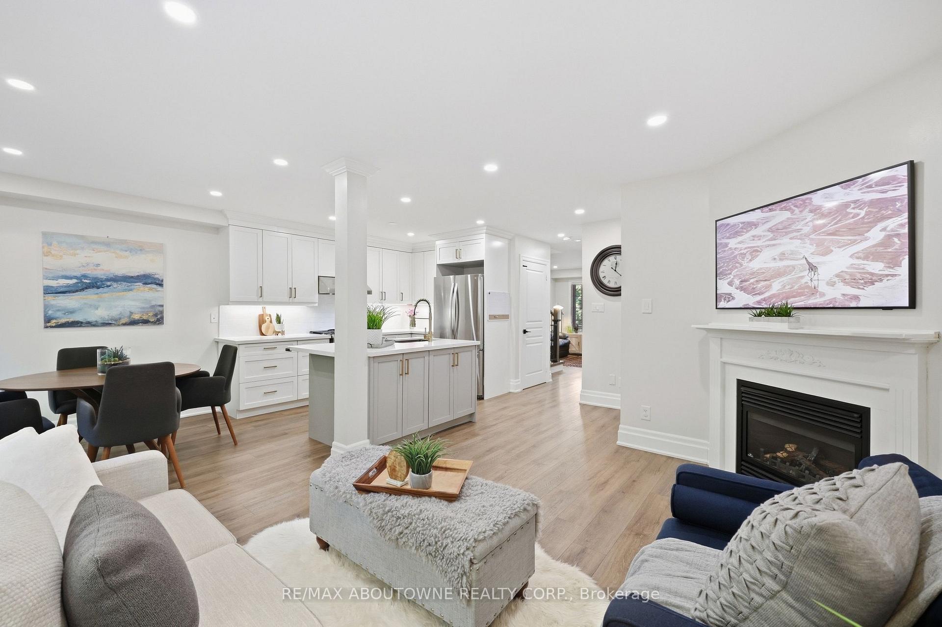Photo 21 of 2409 Postmaster Drive, Oakville, Westmount — HOMEH