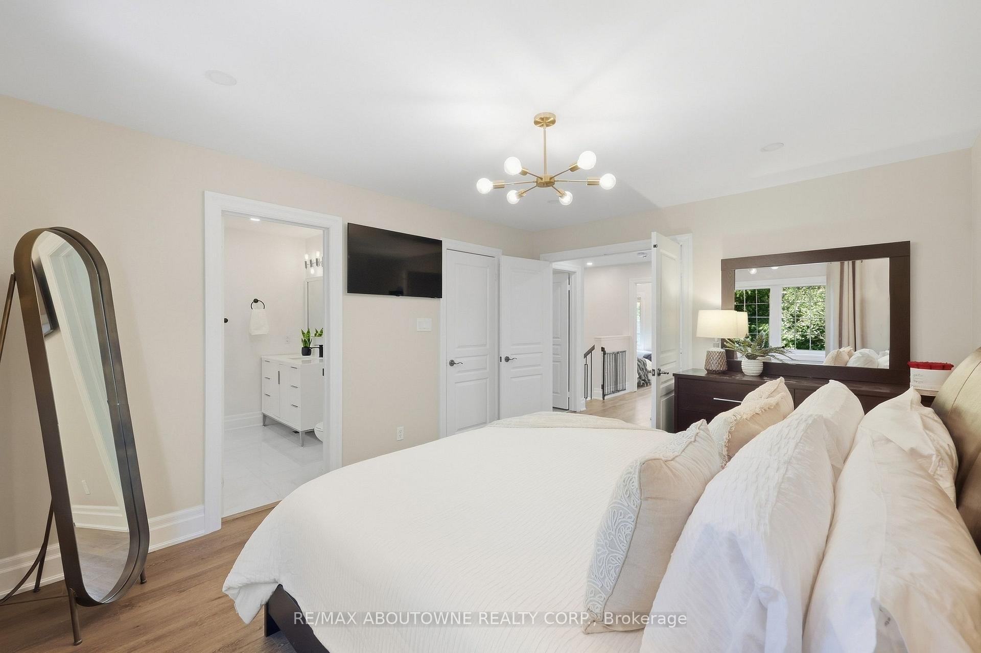 Photo 26 of 2409 Postmaster Drive, Oakville, Westmount — HOMEH