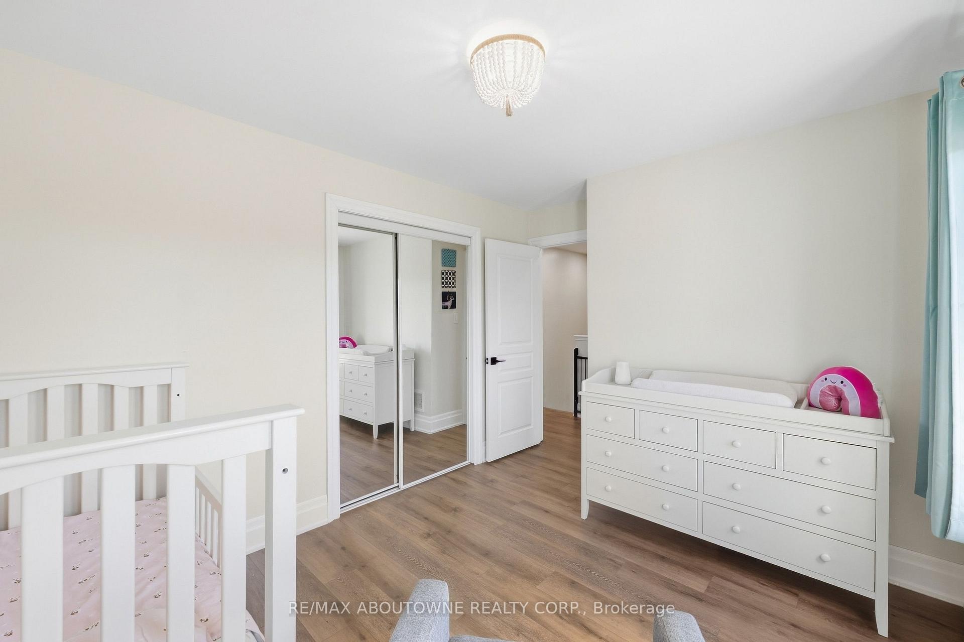 Photo 30 of 2409 Postmaster Drive, Oakville, Westmount — HOMEH