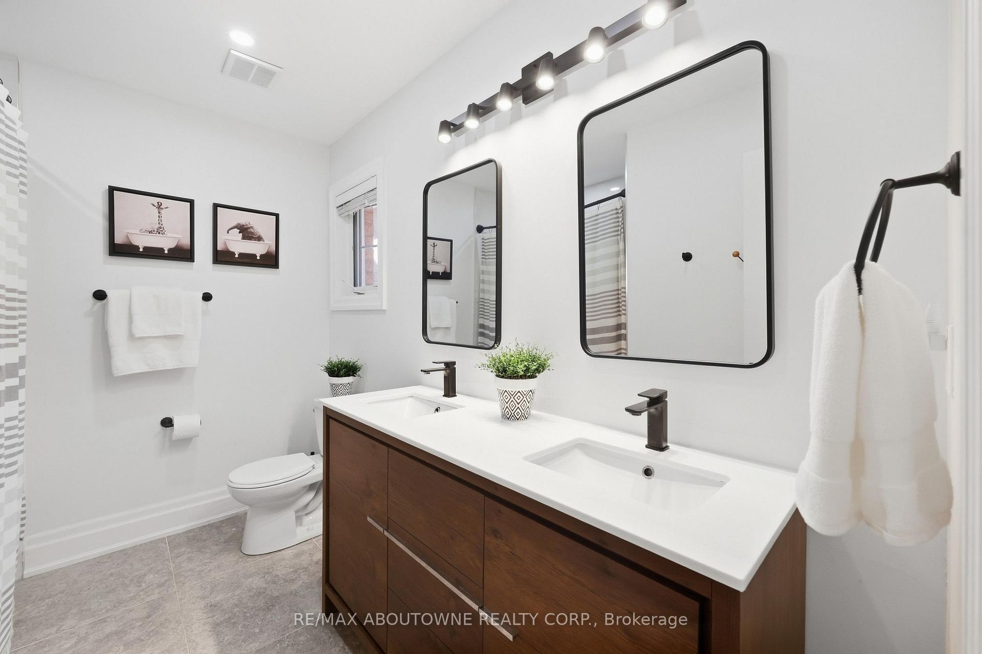Photo 32 of 2409 Postmaster Drive, Oakville, Westmount — HOMEH