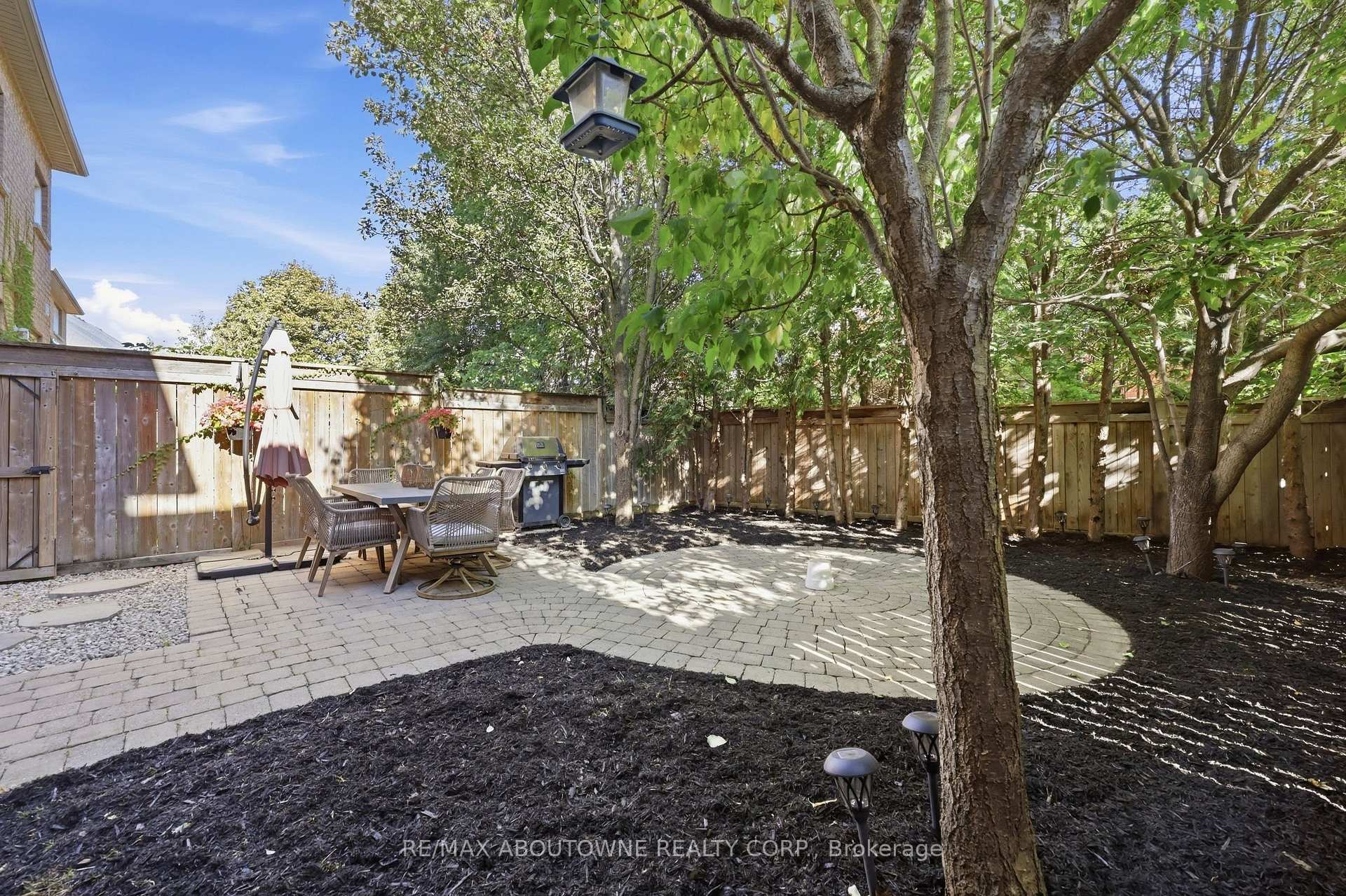 Photo 39 of 2409 Postmaster Drive, Oakville, Westmount — HOMEH