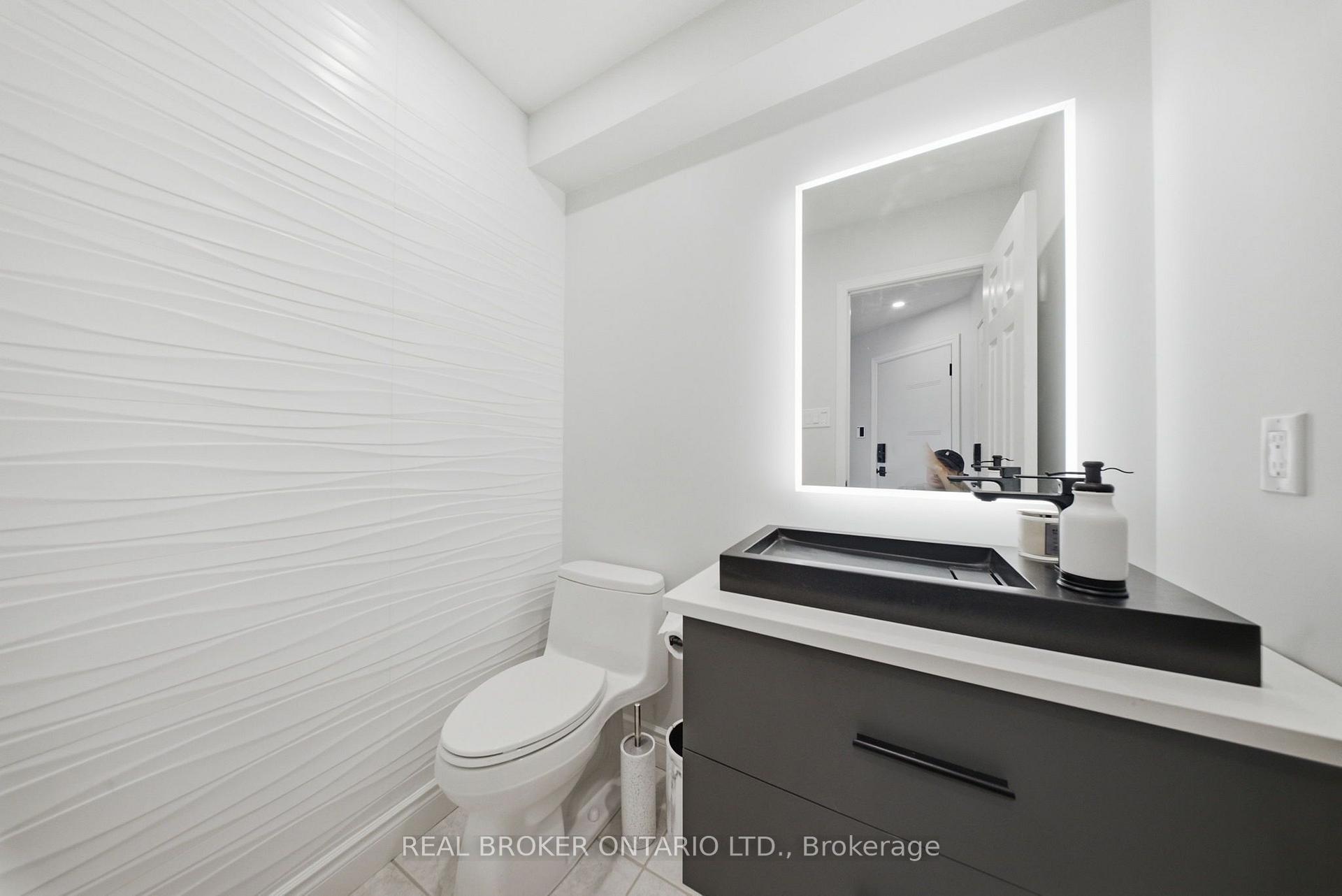 Photo 19 of 19 Boulder Crescent, Guelph, Clairfields/Hanlon Business Park — HOMEH