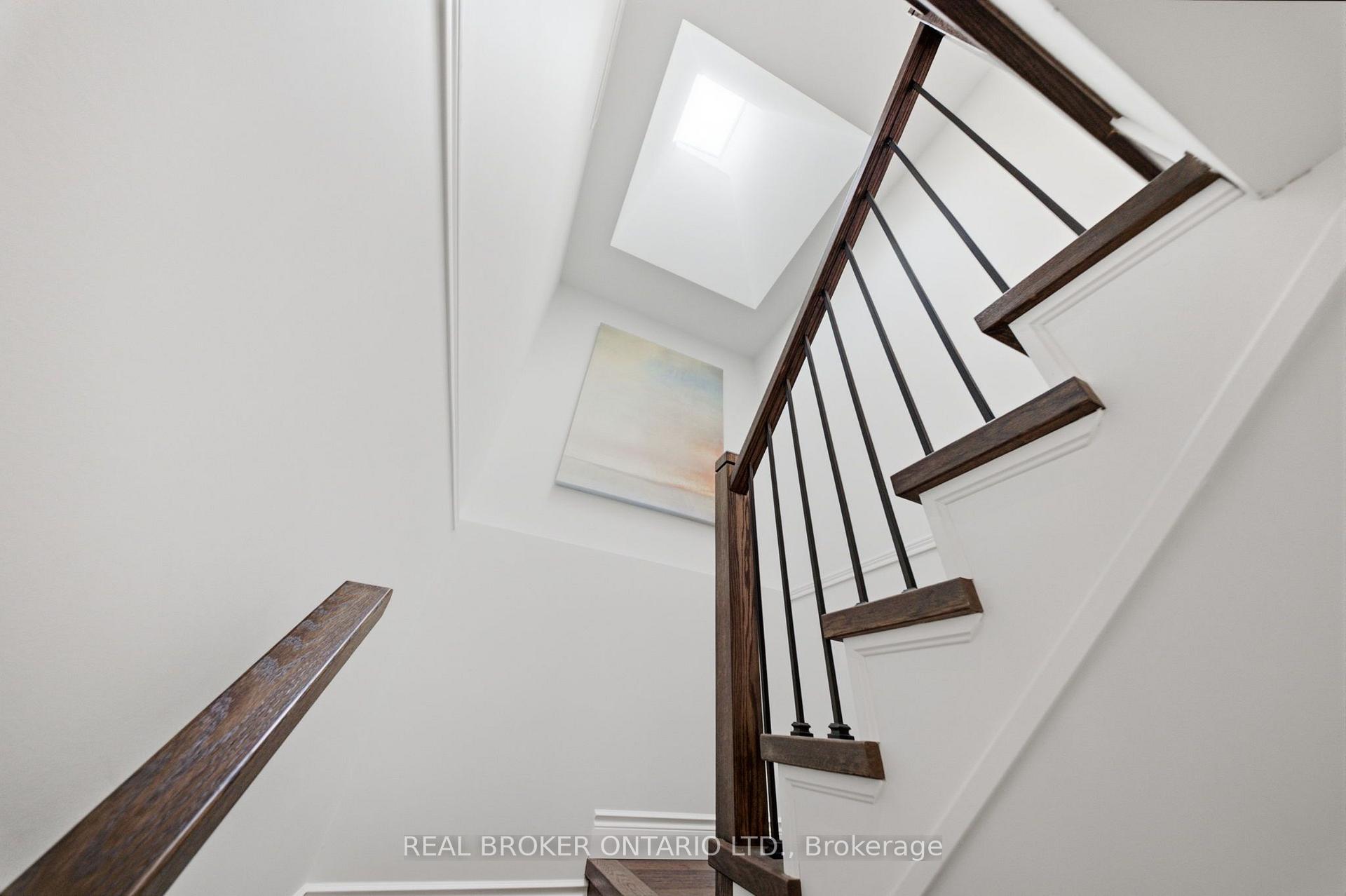 Photo 20 of 19 Boulder Crescent, Guelph, Clairfields/Hanlon Business Park — HOMEH