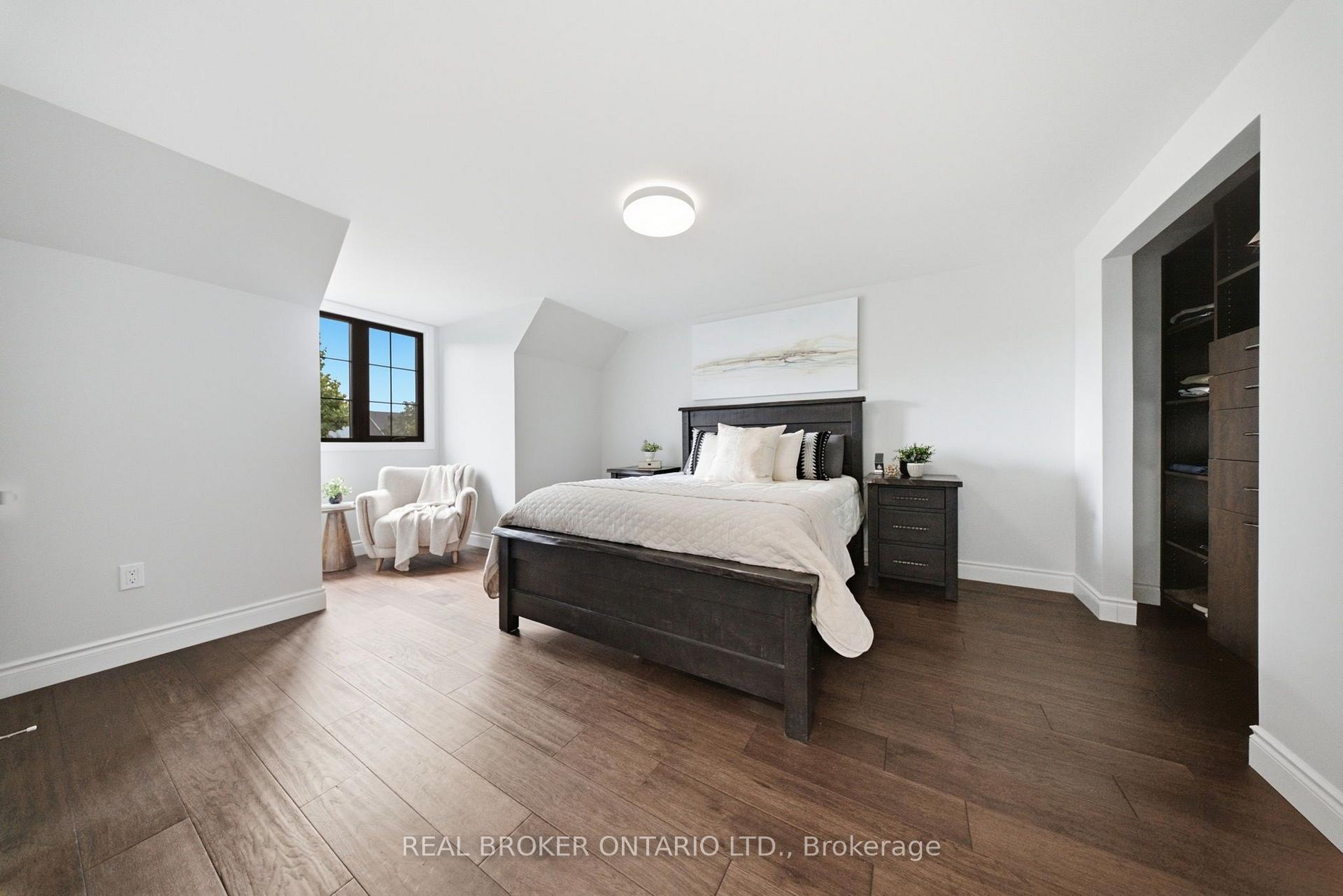 Photo 22 of 19 Boulder Crescent, Guelph, Clairfields/Hanlon Business Park — HOMEH