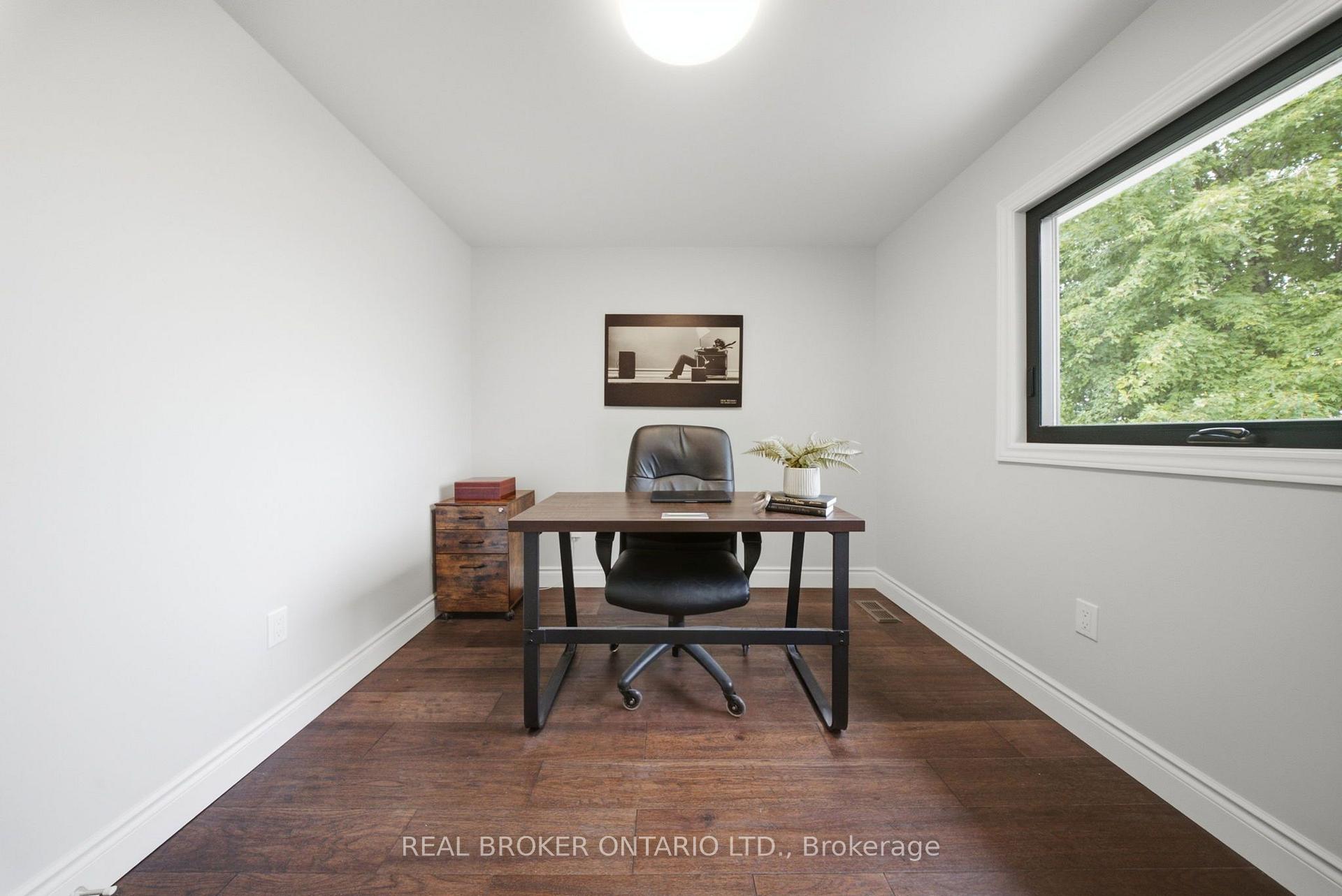 Photo 25 of 19 Boulder Crescent, Guelph, Clairfields/Hanlon Business Park — HOMEH