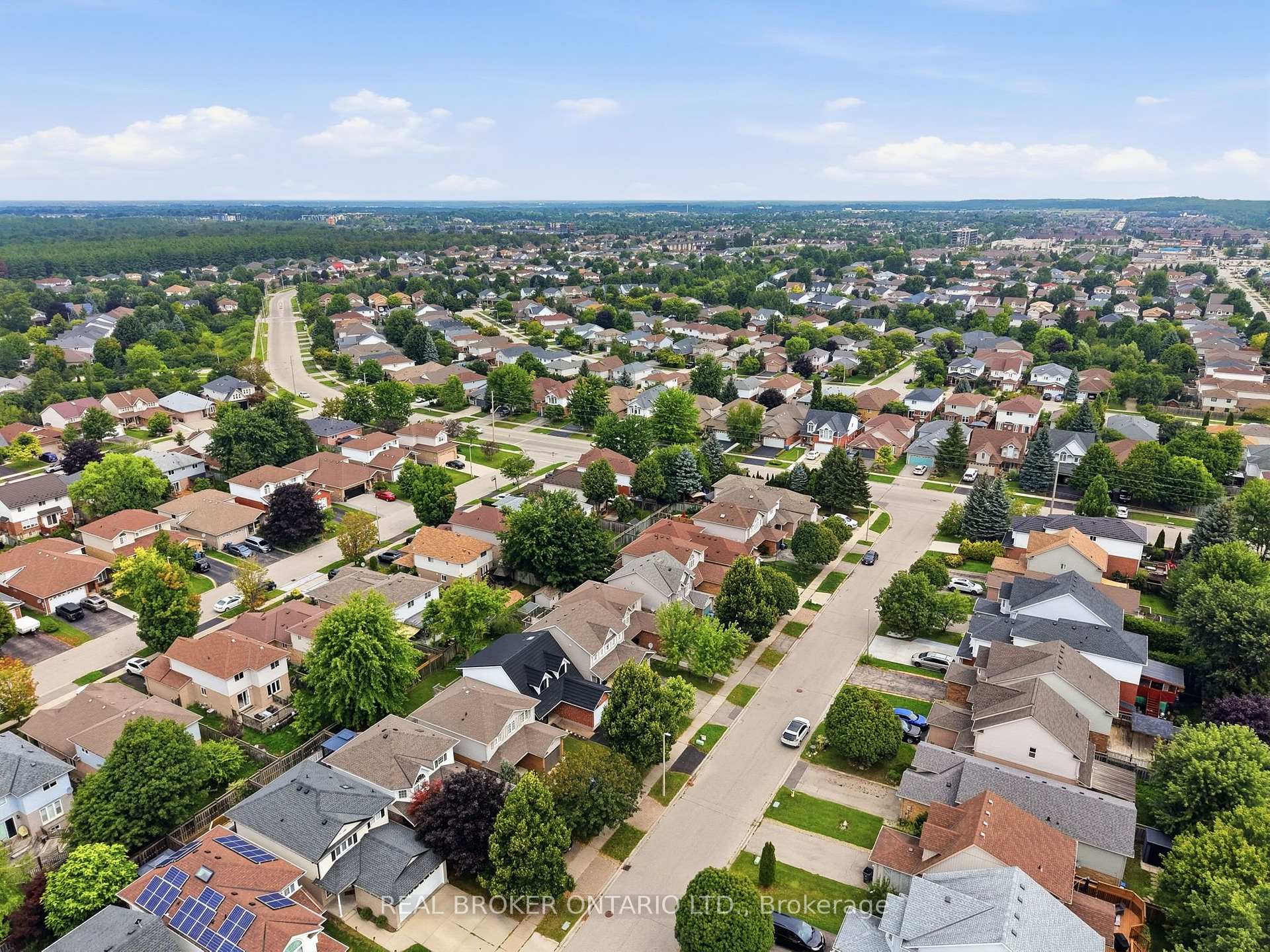 Photo 37 of 19 Boulder Crescent, Guelph, Clairfields/Hanlon Business Park — HOMEH