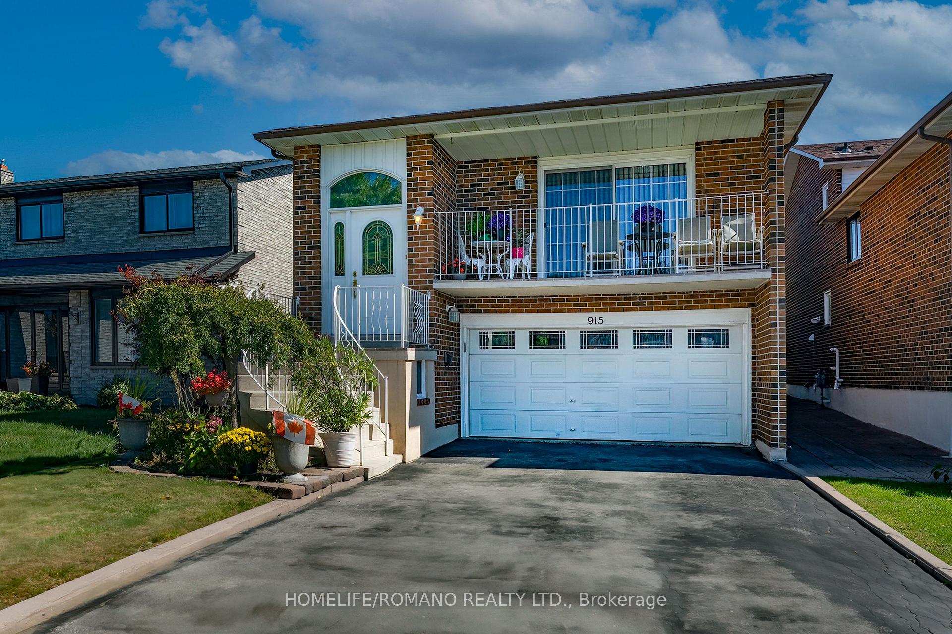 Photo 2 of 915 Lovingston Crescent, Mississauga, Rathwood — HOMEH