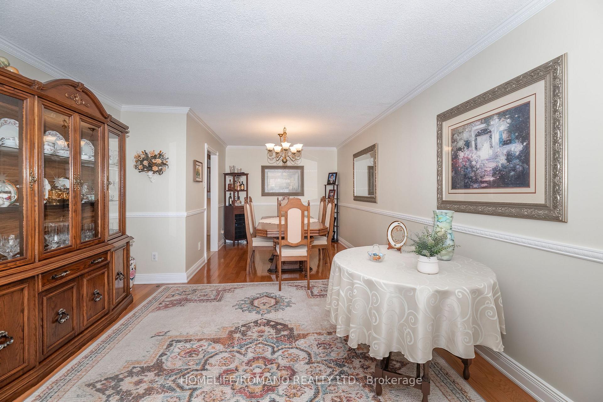 Photo 7 of 915 Lovingston Crescent, Mississauga, Rathwood — HOMEH