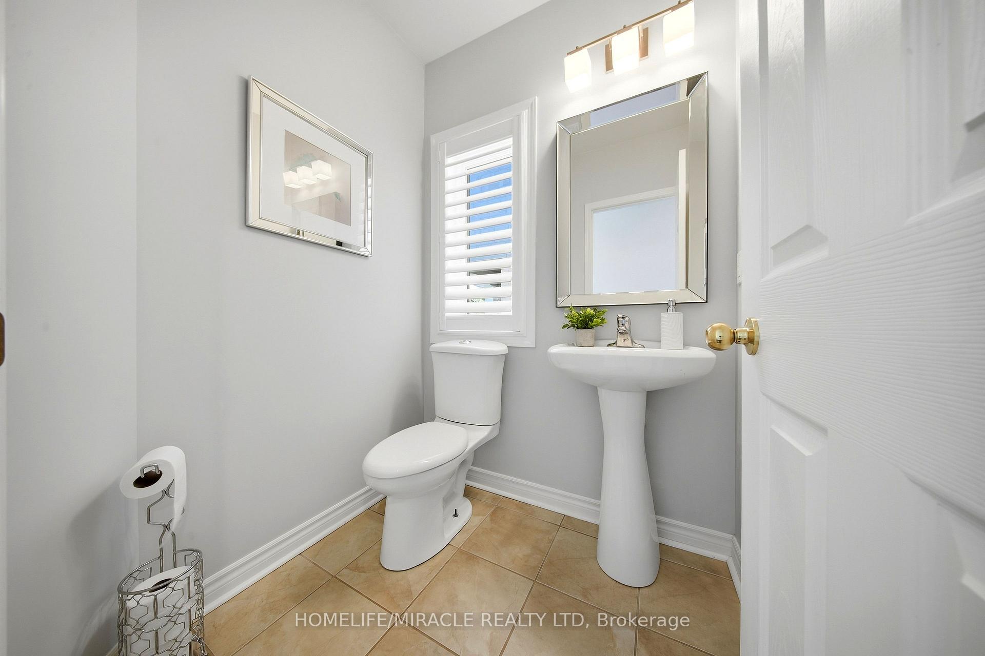 Photo 5 of 3352 Hiscott Avenue, Burlington, Alton — HOMEH