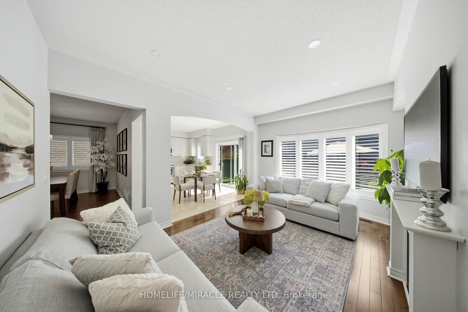 Photo 13 of 3352 Hiscott Avenue, Burlington, Alton — HOMEH