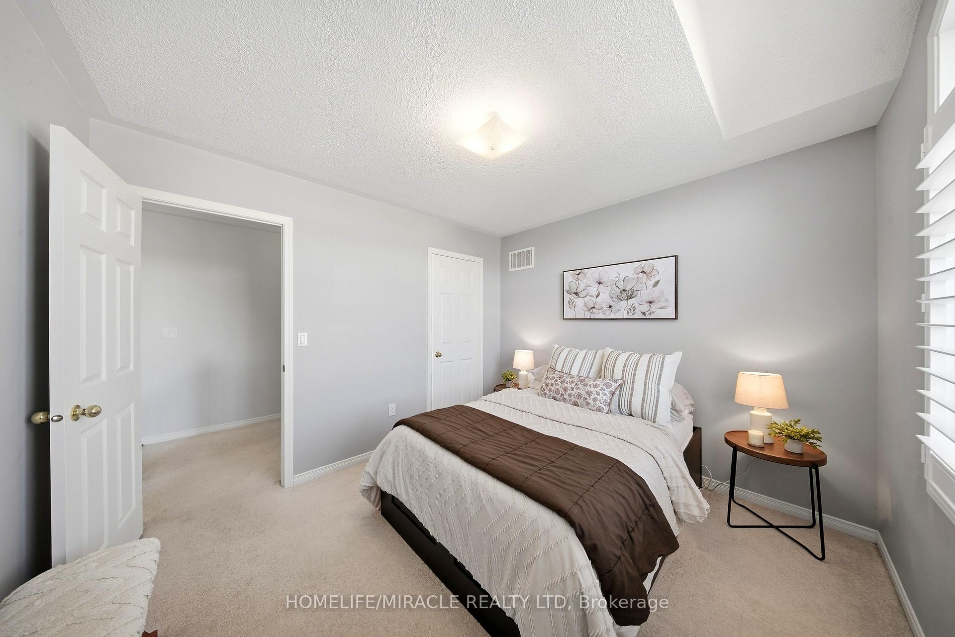 Photo 26 of 3352 Hiscott Avenue, Burlington, Alton — HOMEH