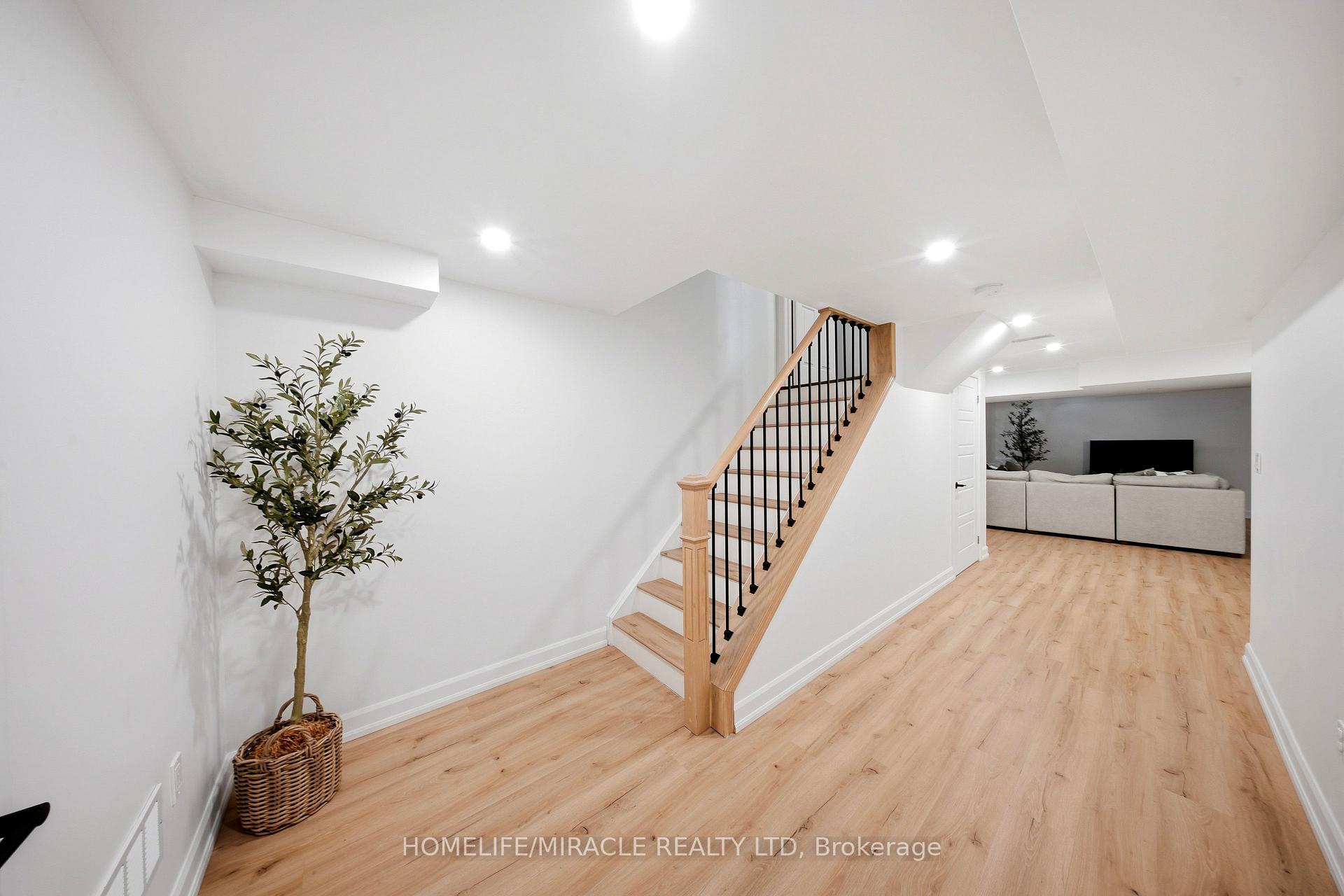 Photo 36 of 3352 Hiscott Avenue, Burlington, Alton — HOMEH