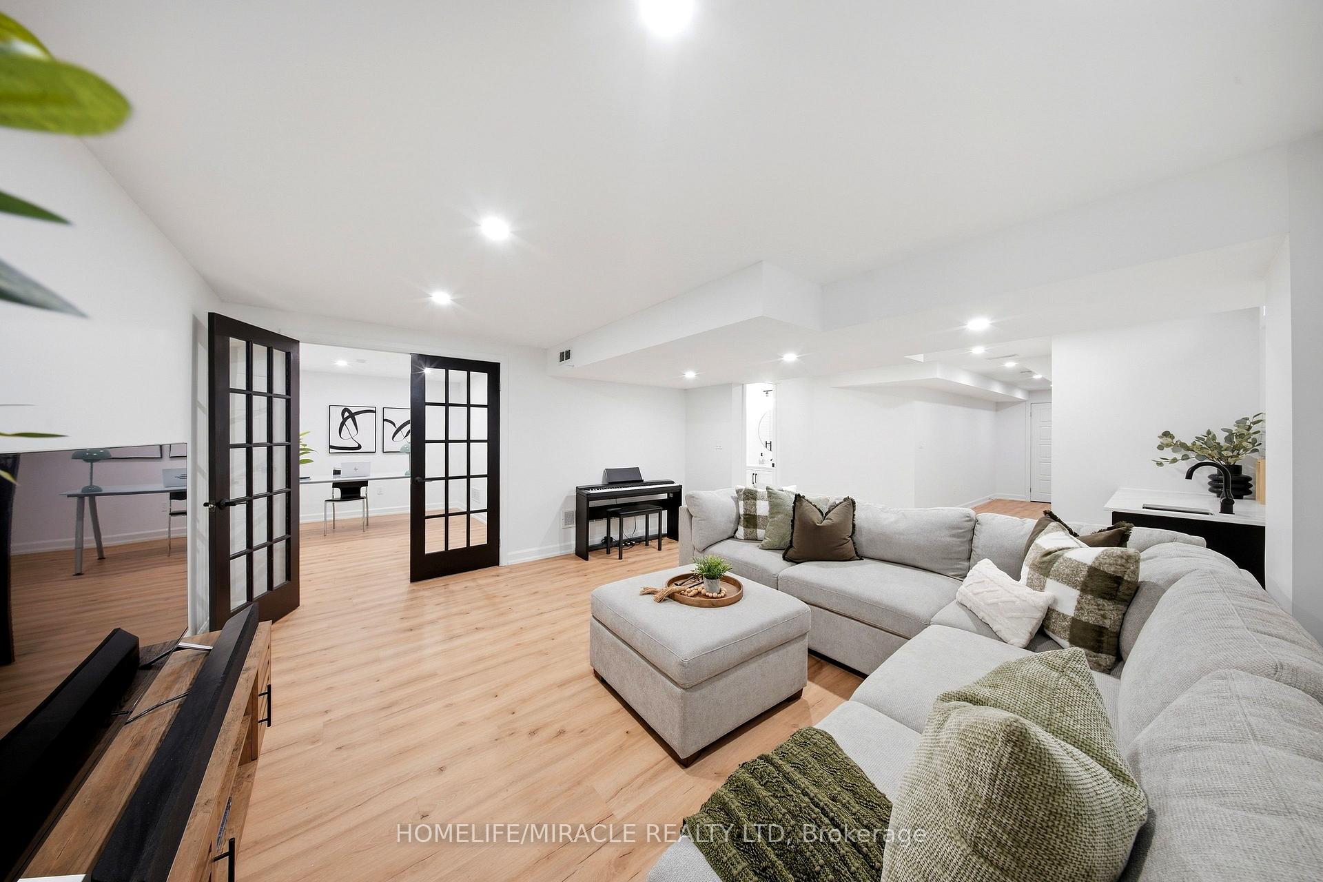 Photo 39 of 3352 Hiscott Avenue, Burlington, Alton — HOMEH