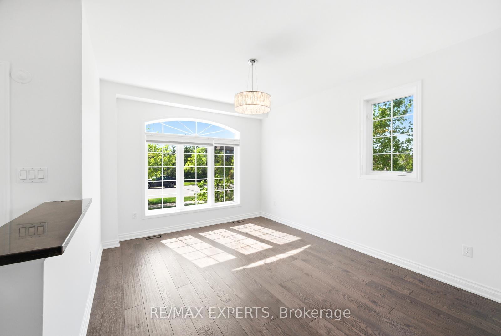 Photo 3 of 2071 Gibson Street, Innisfil, Alcona — HOMEH