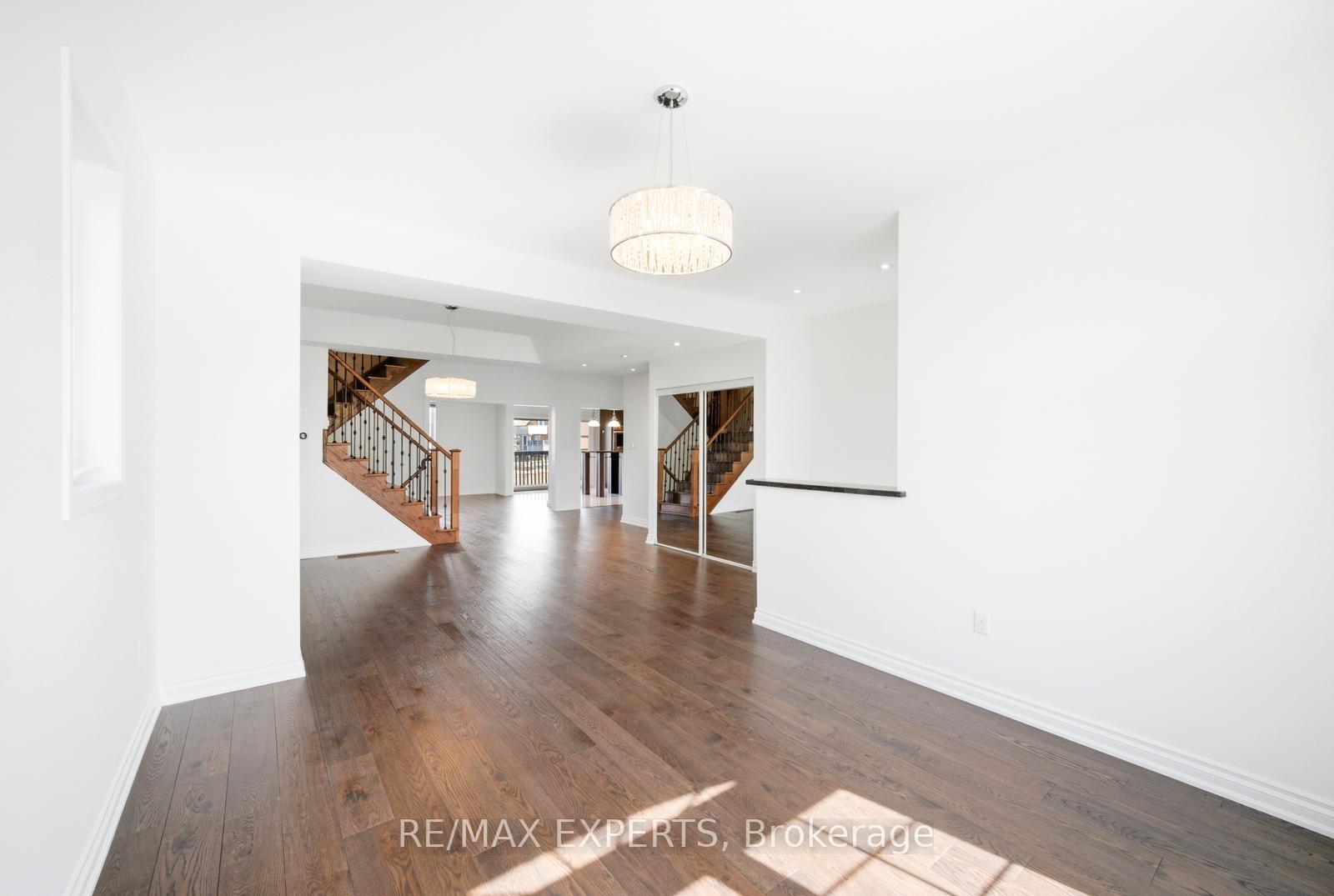 Photo 4 of 2071 Gibson Street, Innisfil, Alcona — HOMEH