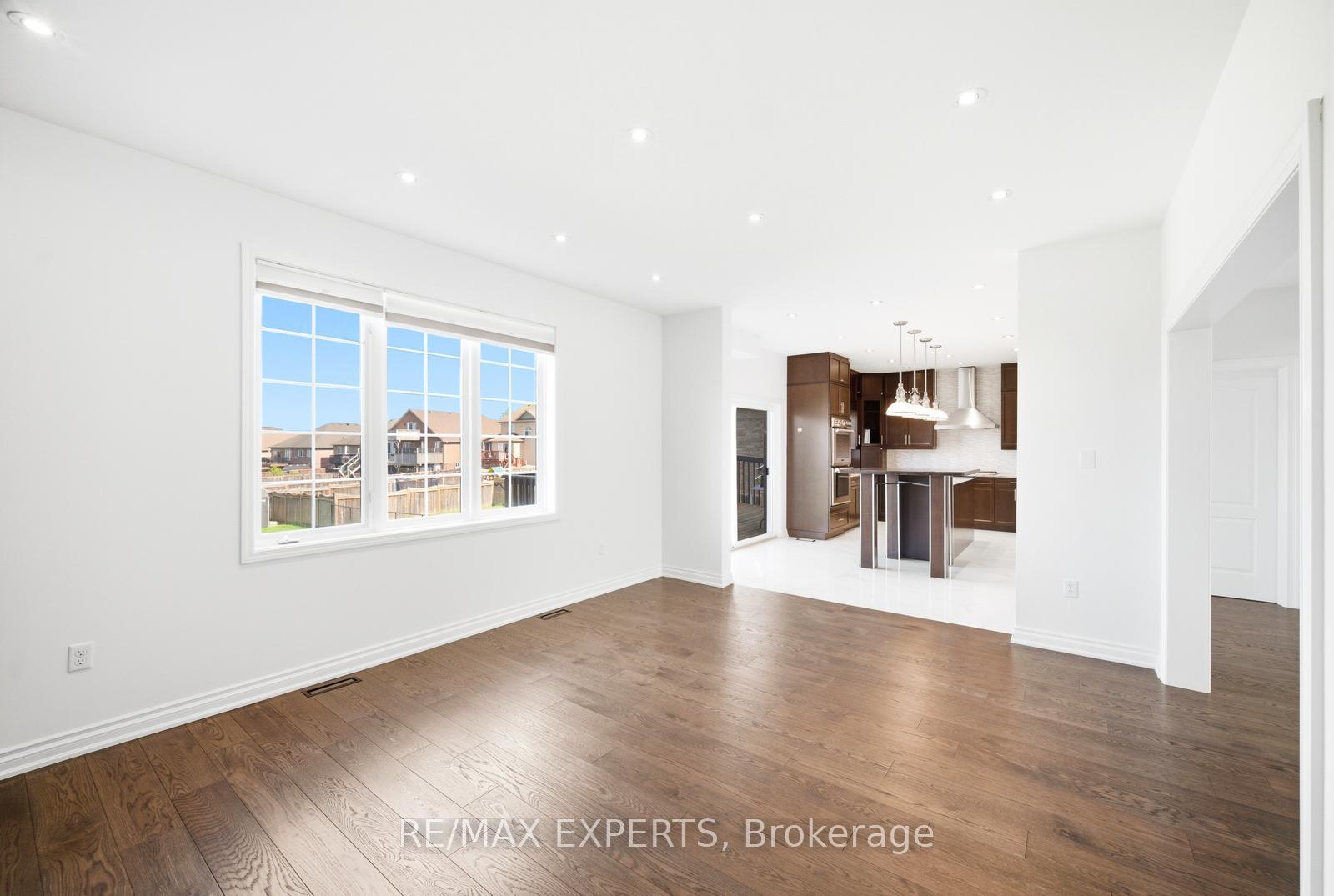 Photo 8 of 2071 Gibson Street, Innisfil, Alcona — HOMEH