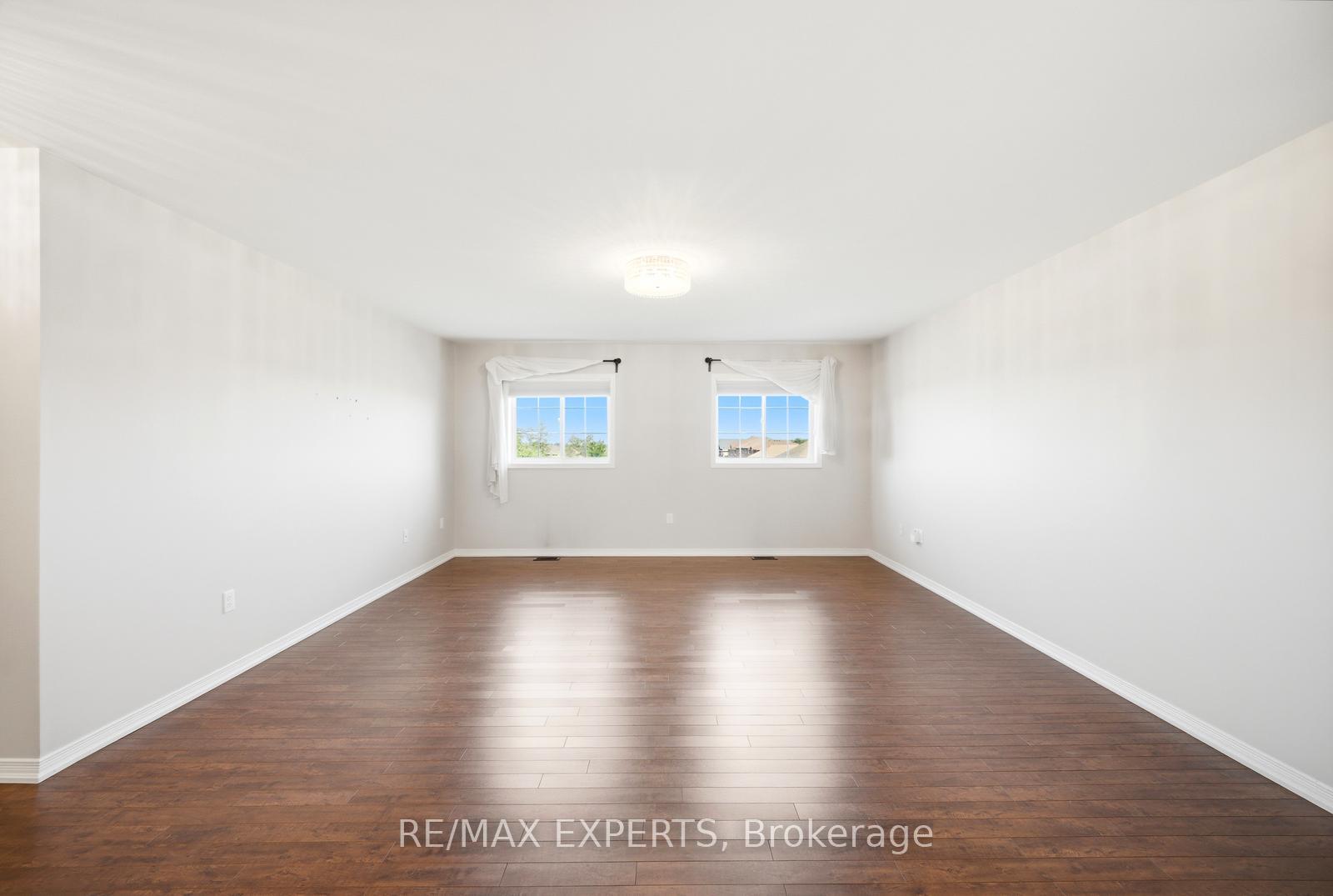 Photo 17 of 2071 Gibson Street, Innisfil, Alcona — HOMEH