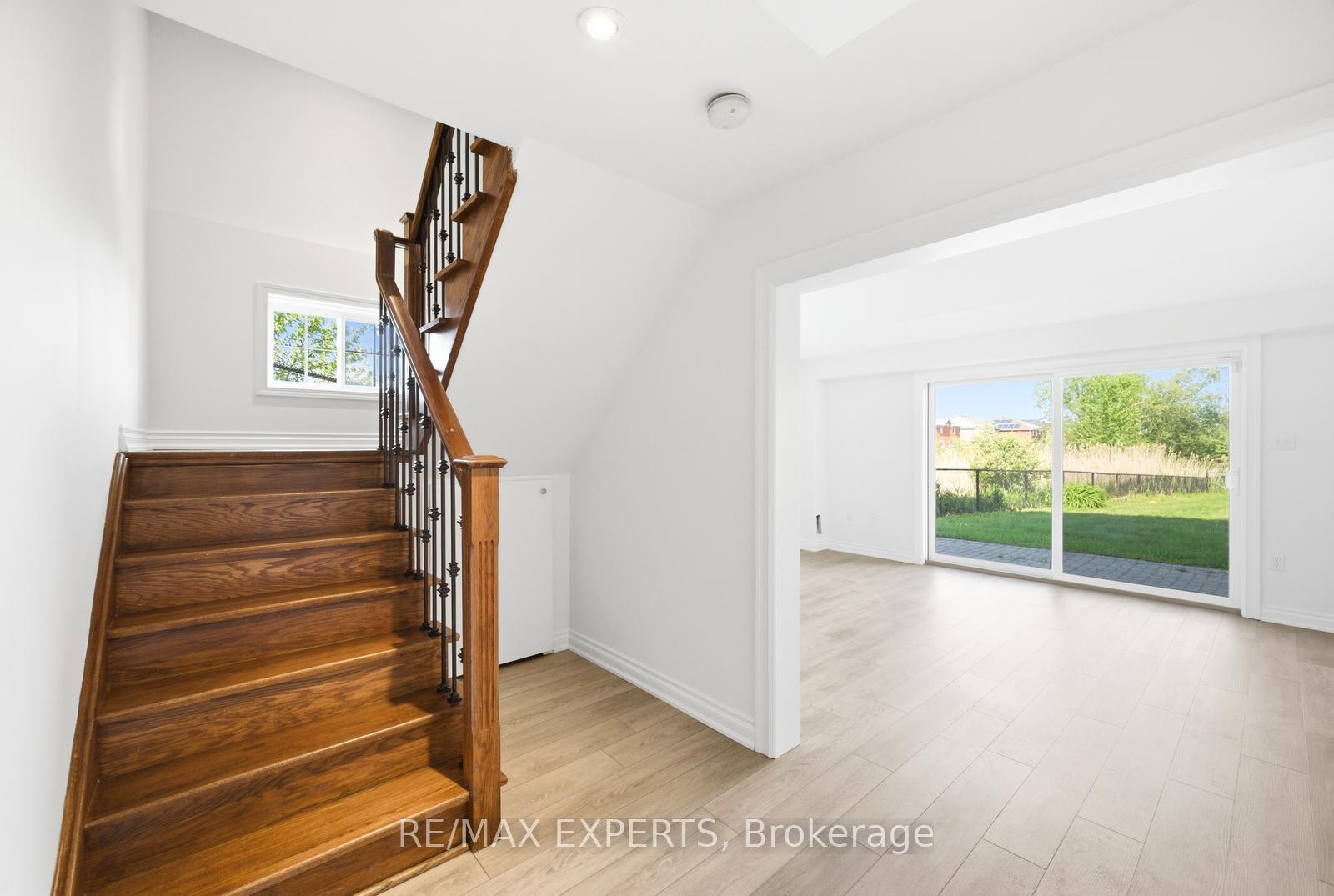 Photo 35 of 2071 Gibson Street, Innisfil, Alcona — HOMEH