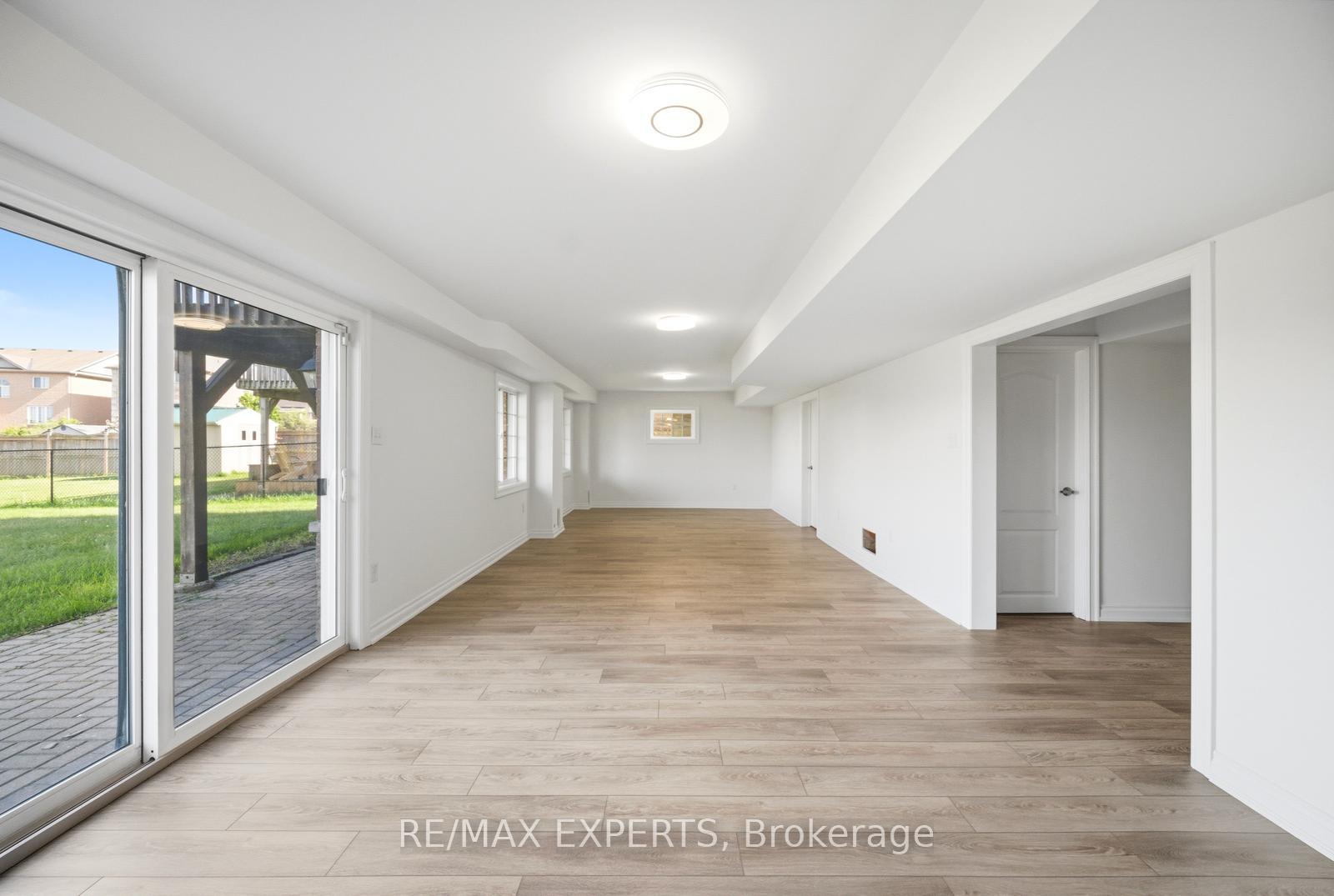 Photo 37 of 2071 Gibson Street, Innisfil, Alcona — HOMEH