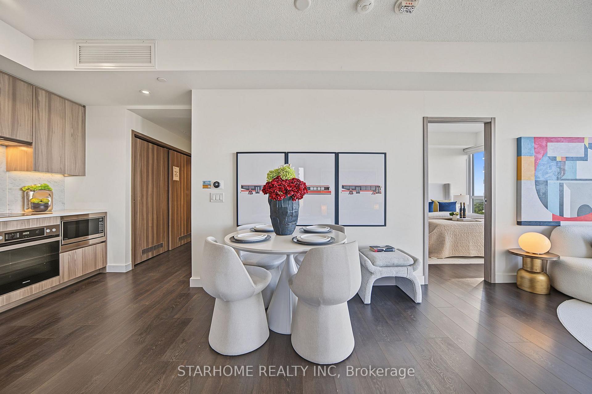 Photo 12 of Unit 2109, 95 McMahon Drive, North York, Bayview Village — HOMEH