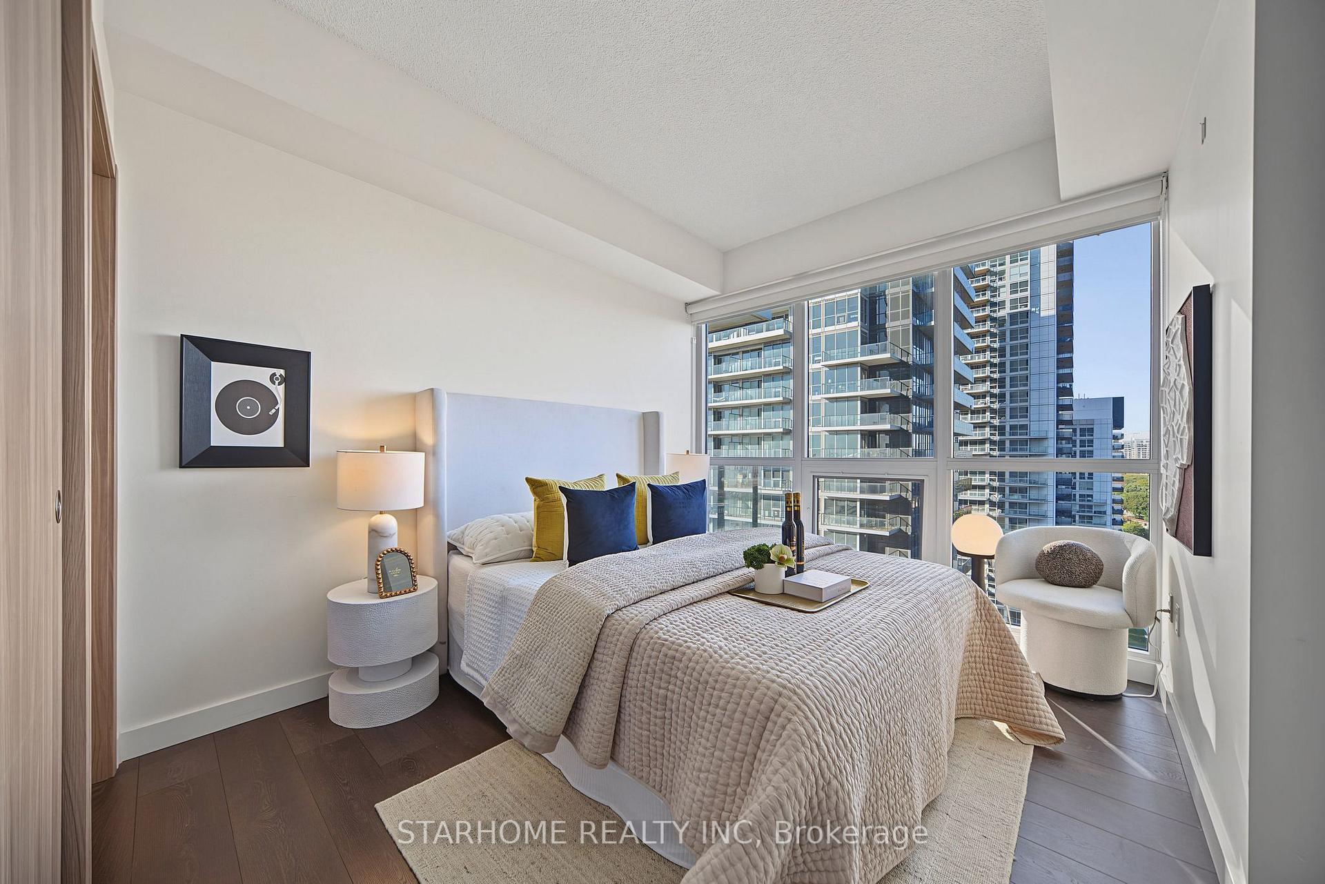 Photo 14 of Unit 2109, 95 McMahon Drive, North York, Bayview Village — HOMEH
