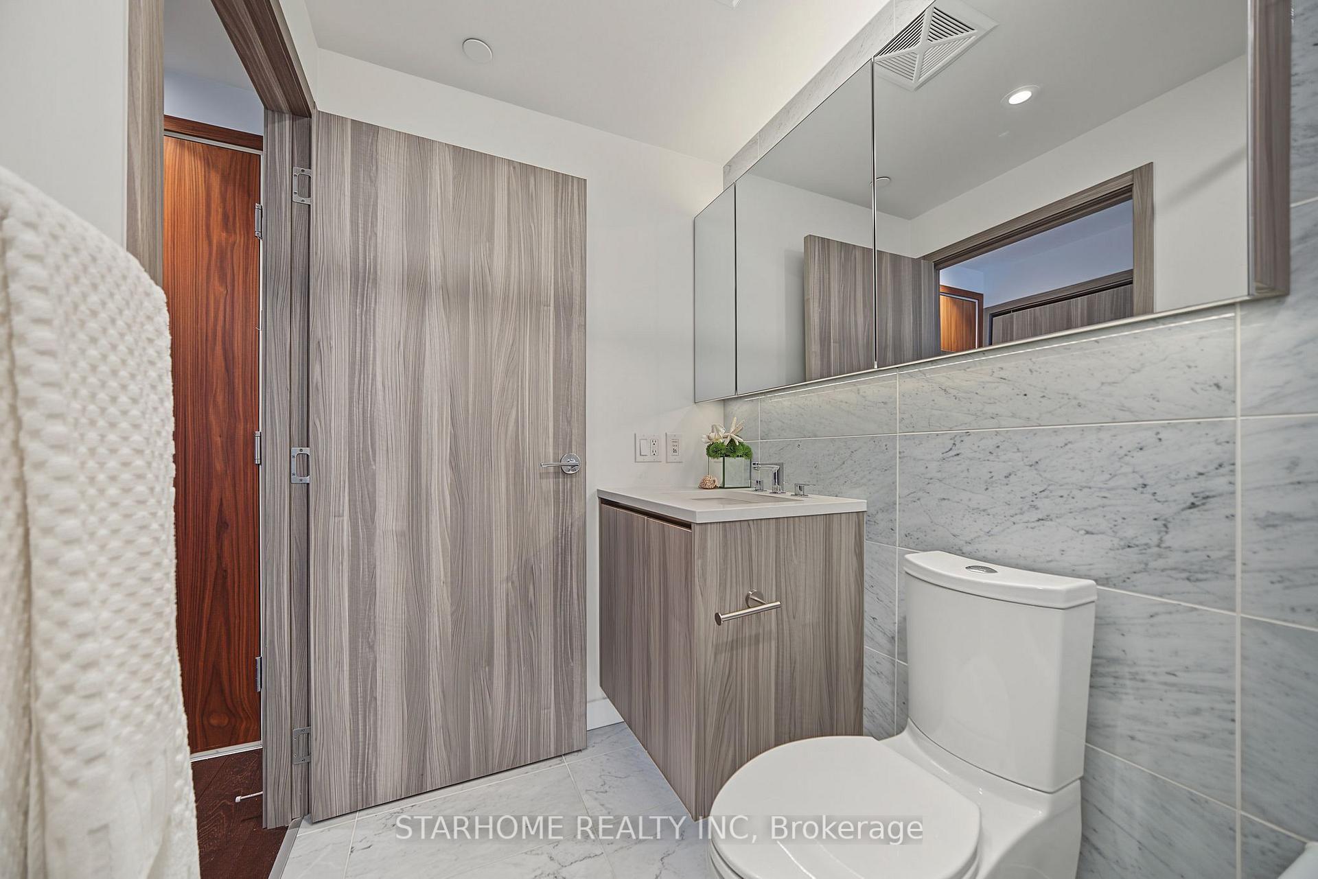Photo 22 of Unit 2109, 95 McMahon Drive, North York, Bayview Village — HOMEH