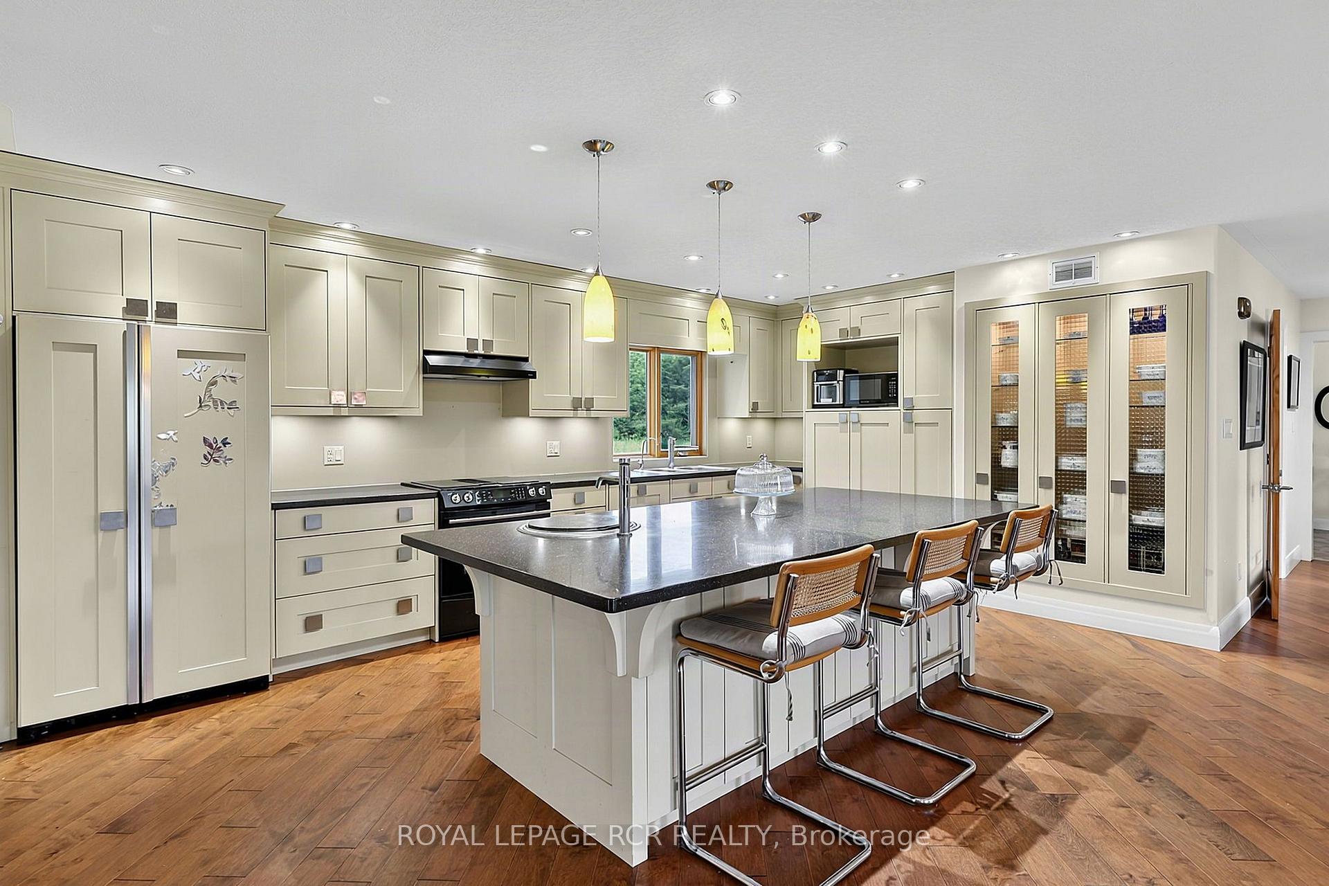 Photo 6 of 2192 Atkinson Road, Springwater, Rural Springwater — HOMEH