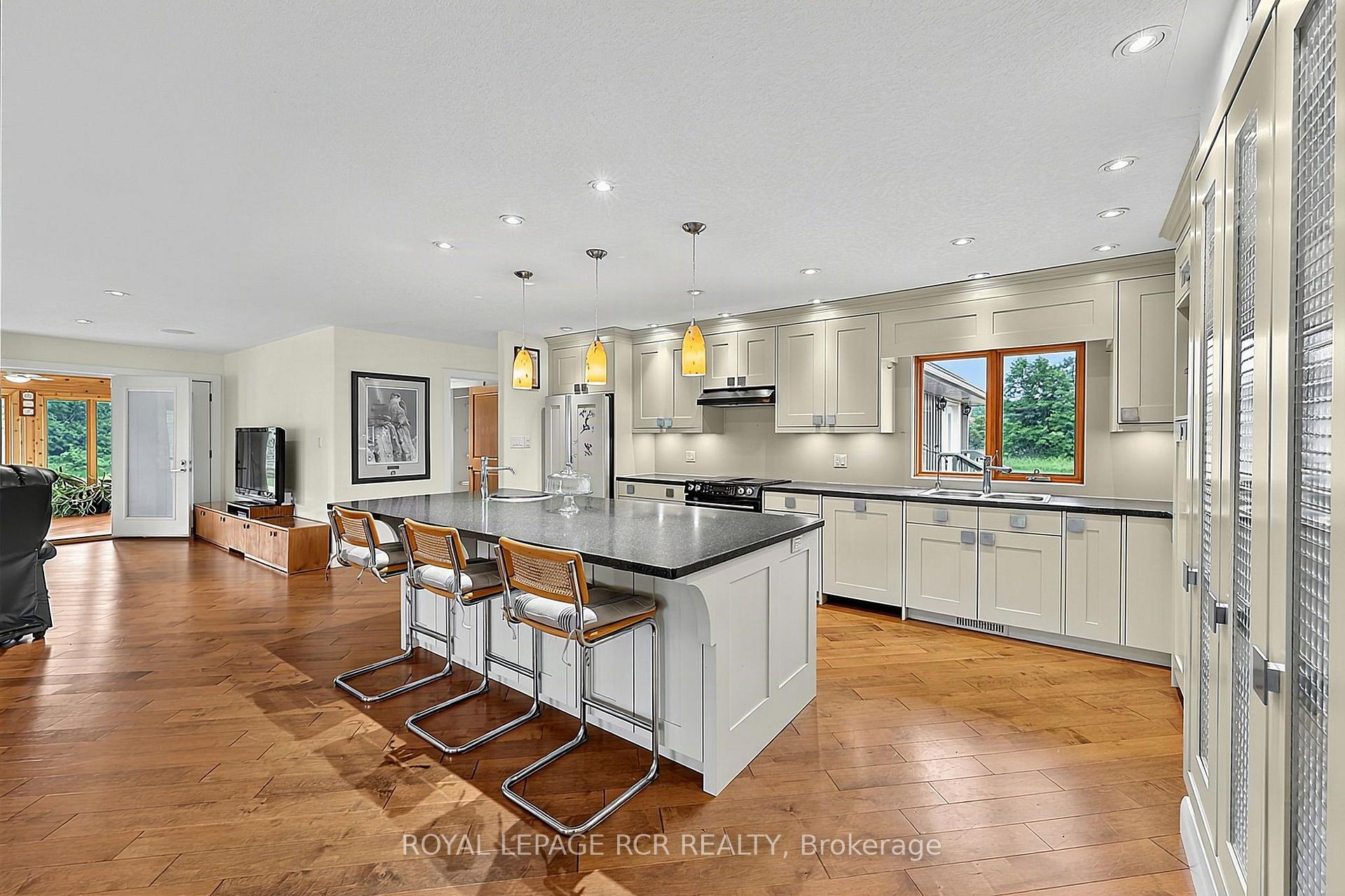 Photo 8 of 2192 Atkinson Road, Springwater, Rural Springwater — HOMEH
