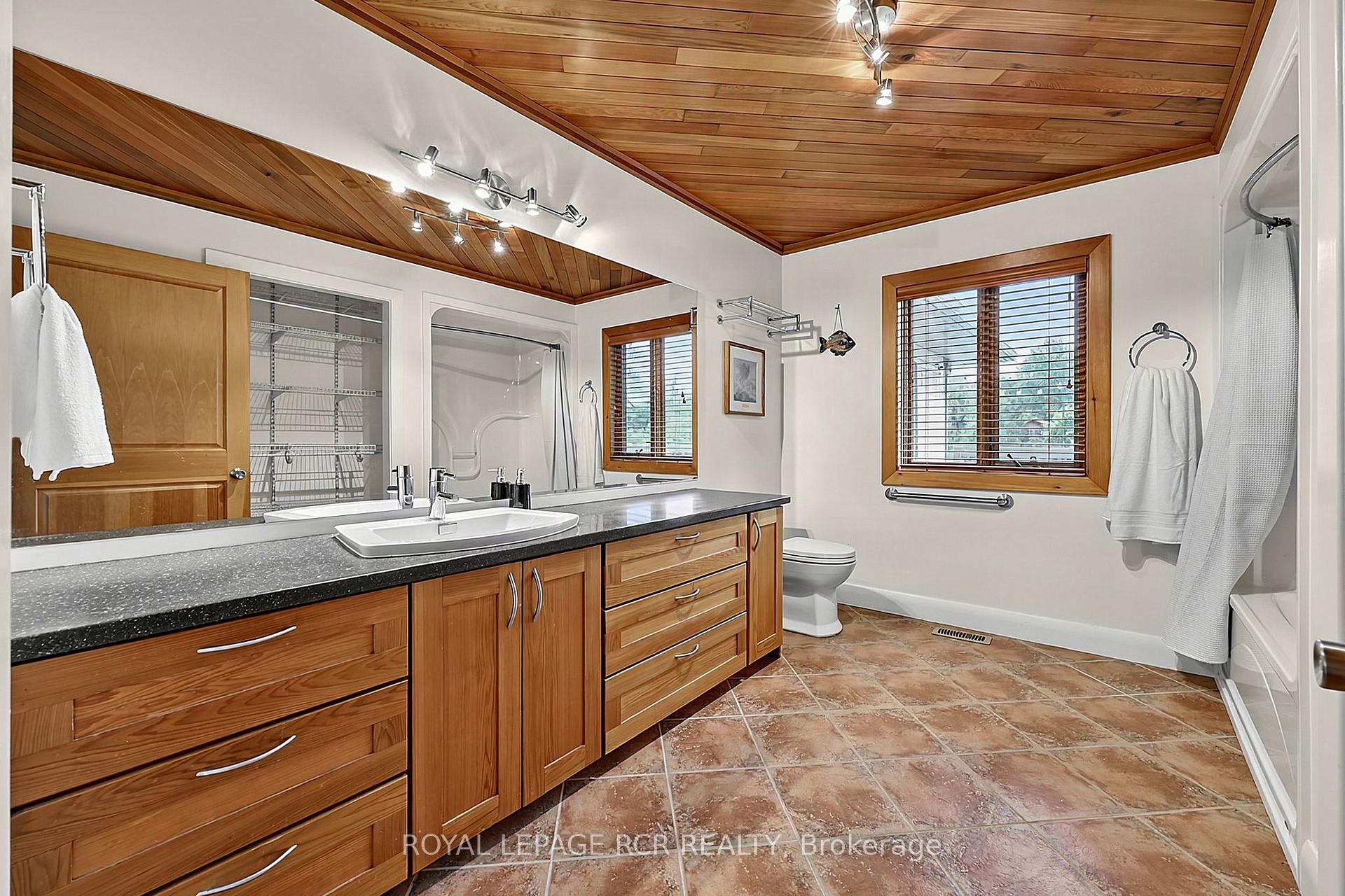 Photo 25 of 2192 Atkinson Road, Springwater, Rural Springwater — HOMEH