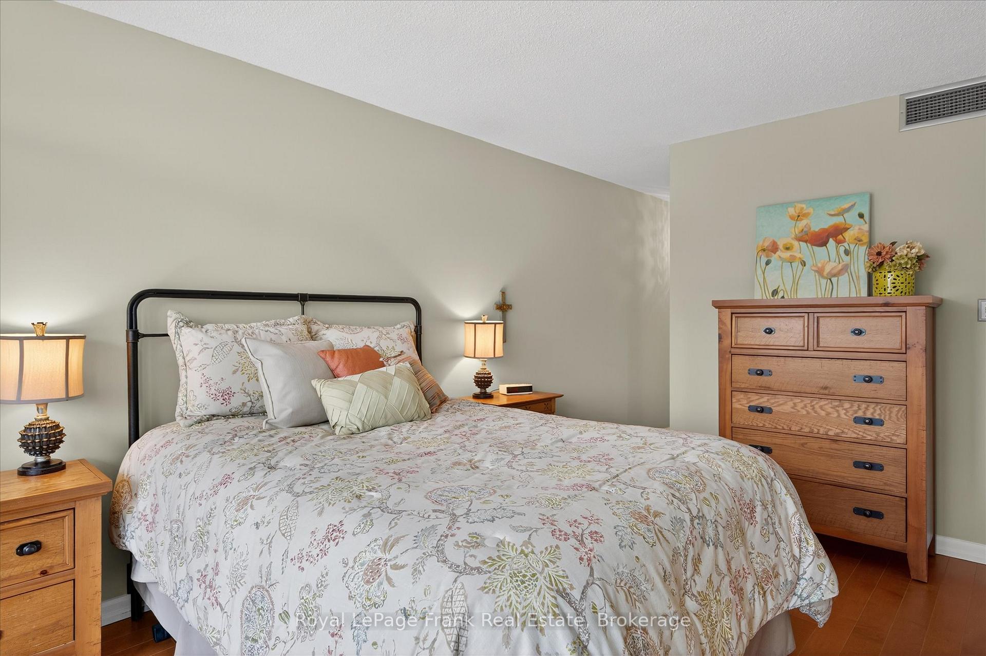 Photo 23 of Unit 502, 1818 Cherryhill Road, Peterborough, Monaghan Ward 2 — HOMEH