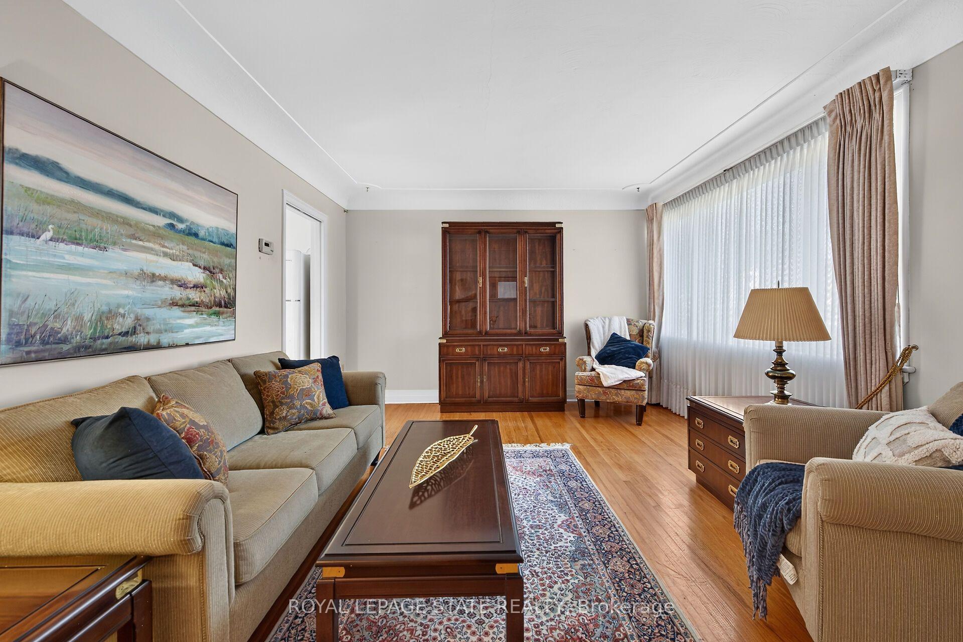 Photo 6 of 174 Montrose Avenue, Hamilton, Rosedale — HOMEH